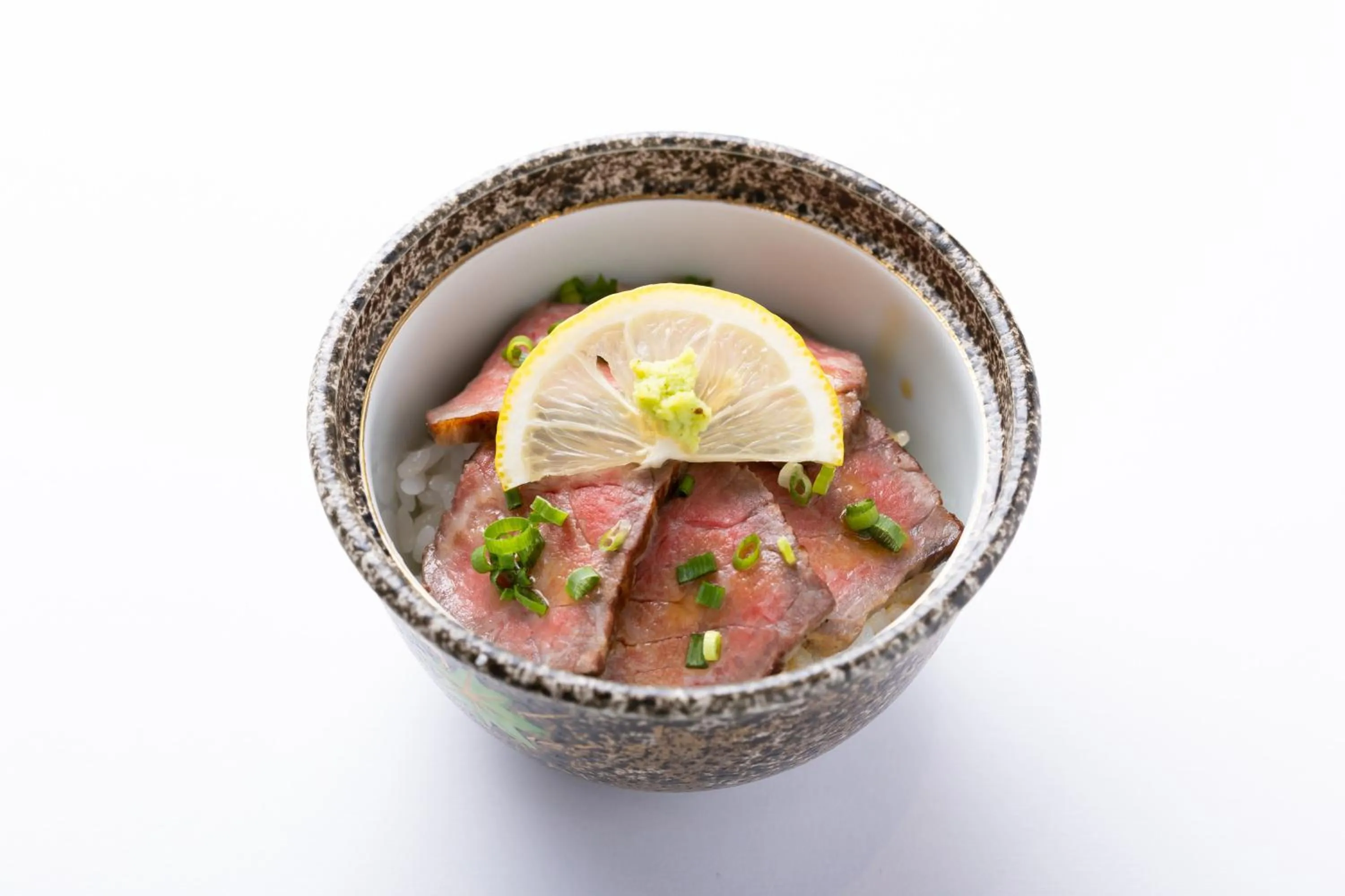 Food and drinks in Spa and Resort Hotel Solage Oita Hiji Beppuwan