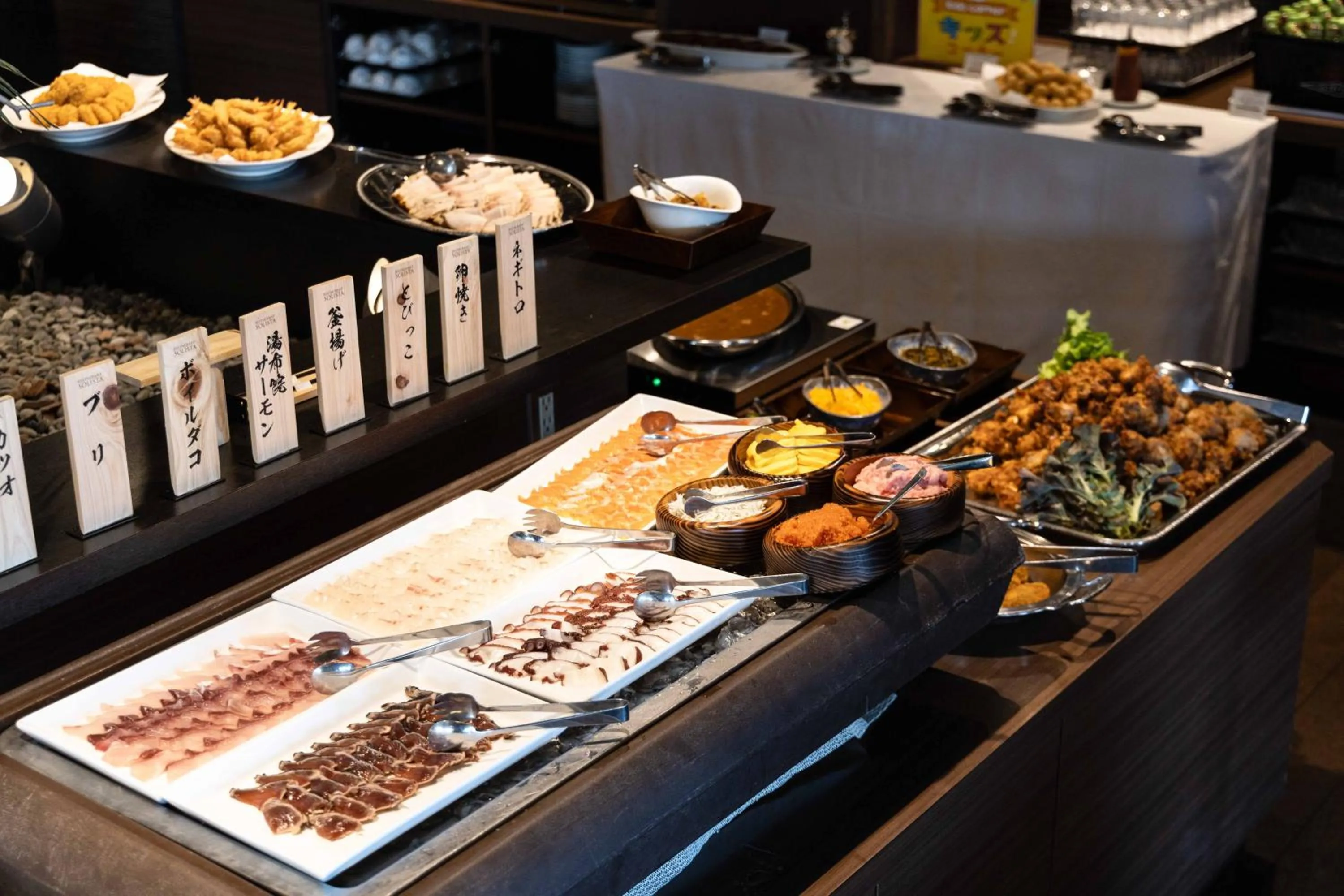 Food and drinks in Spa and Resort Hotel Solage Oita Hiji Beppuwan