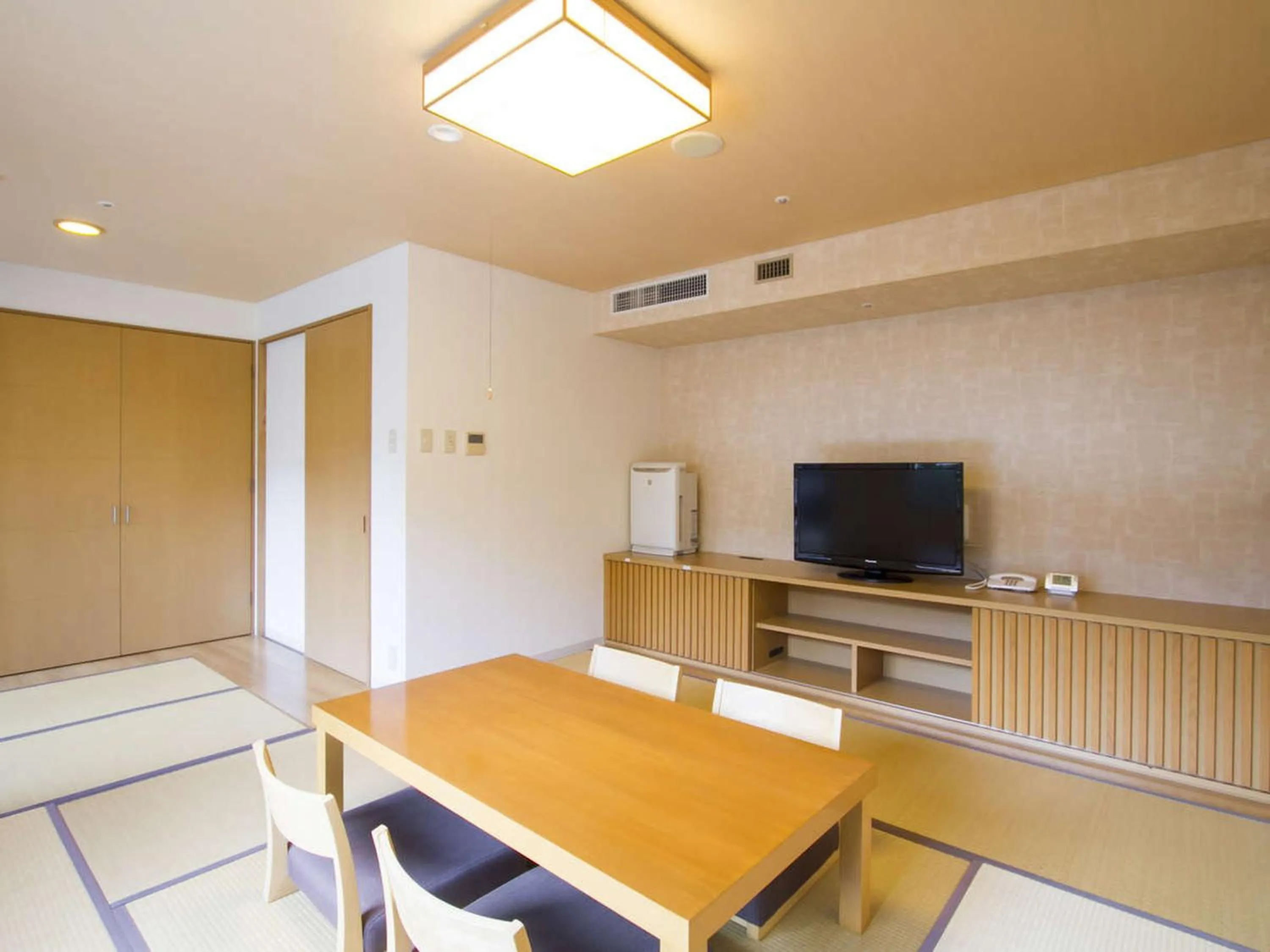 Photo of the whole room in Spa and Resort Hotel Solage Oita Hiji Beppuwan