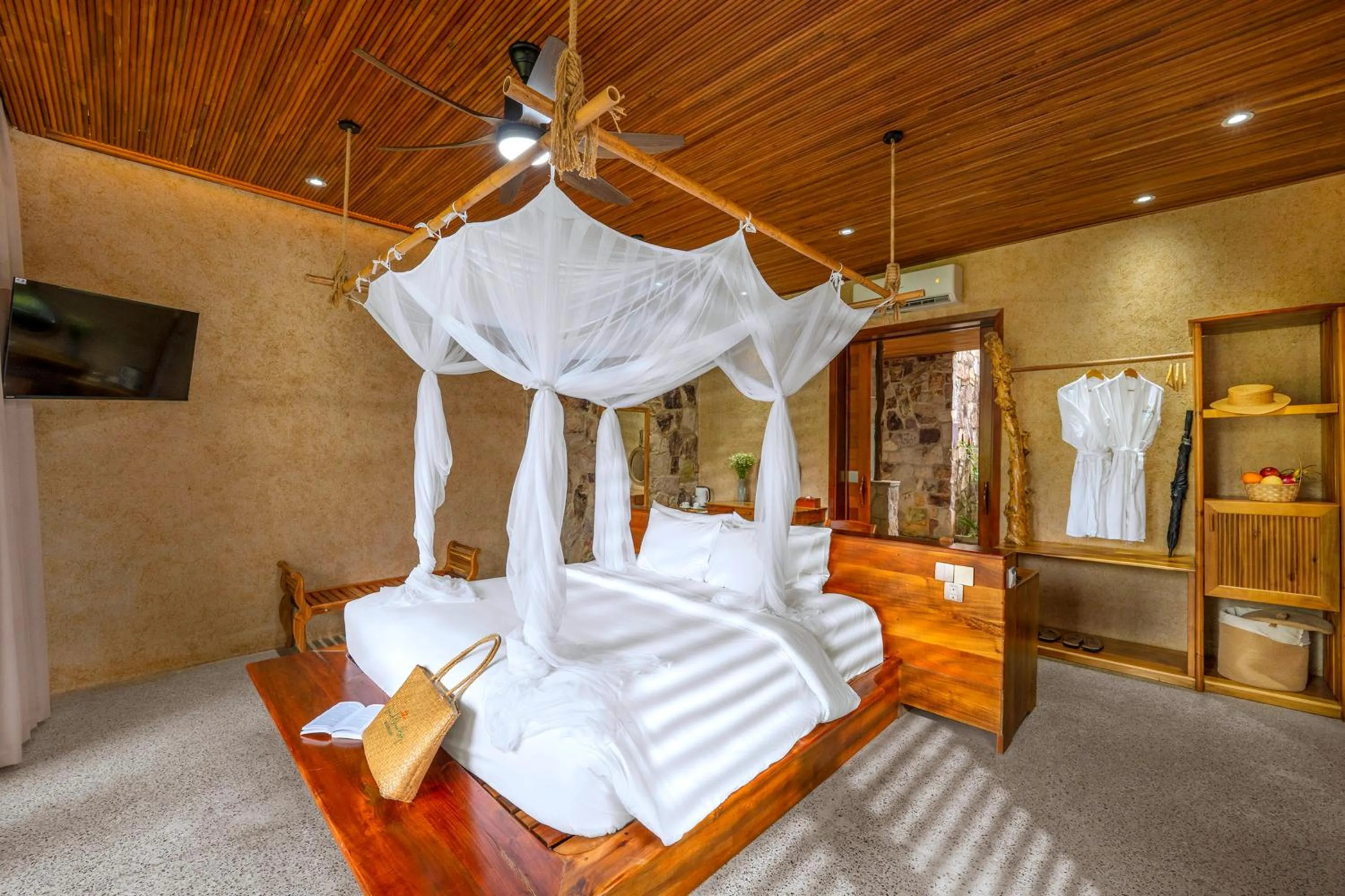 Bedroom, Bed in Grand Ocean Bay Resort Phu Quoc