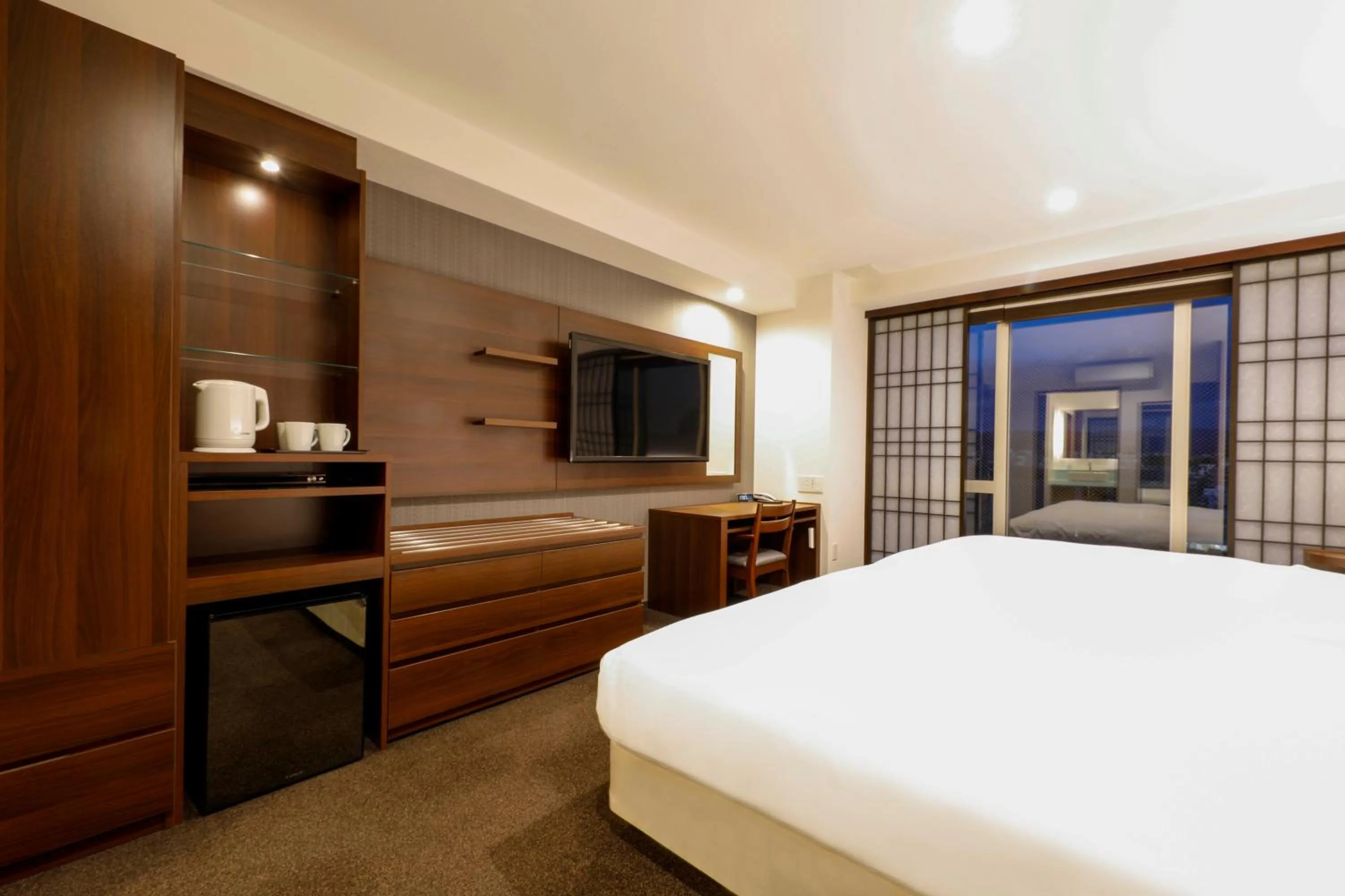 TV and multimedia, Bed in Hop Inn Kyoto Shijo Omiya