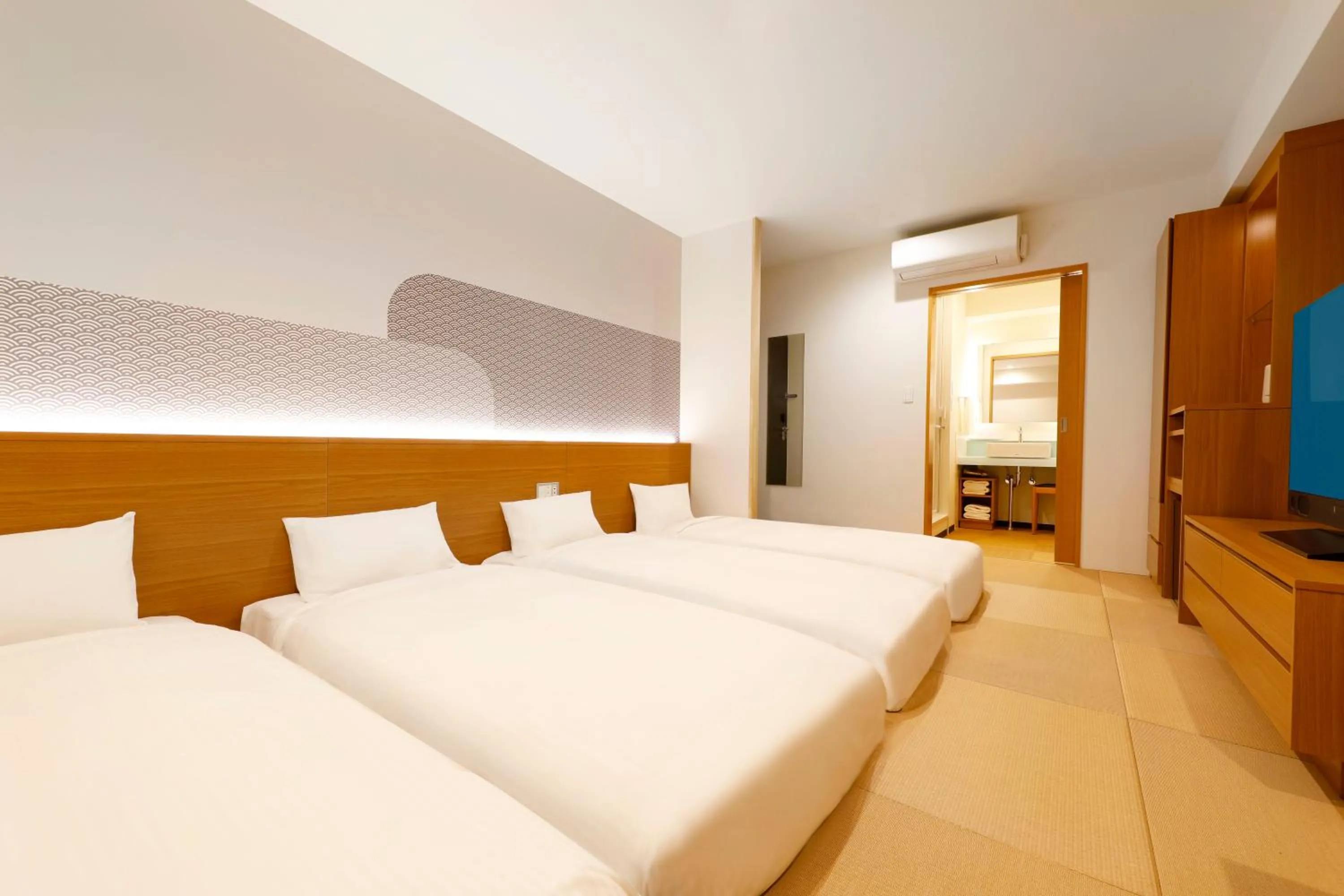 Bed in Hop Inn Kyoto Shijo Omiya