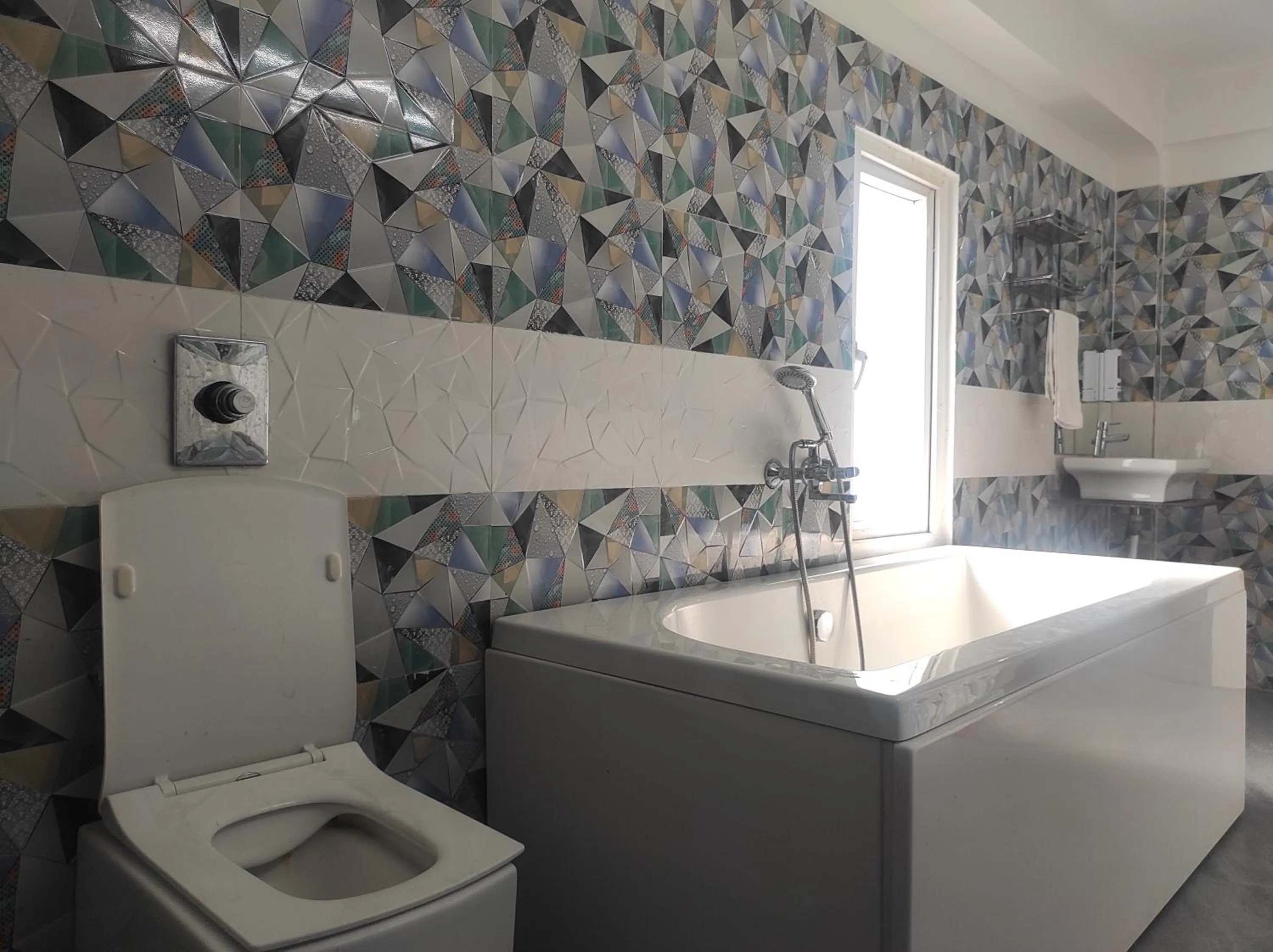 Shower in HOTEL SG HUB TOWER