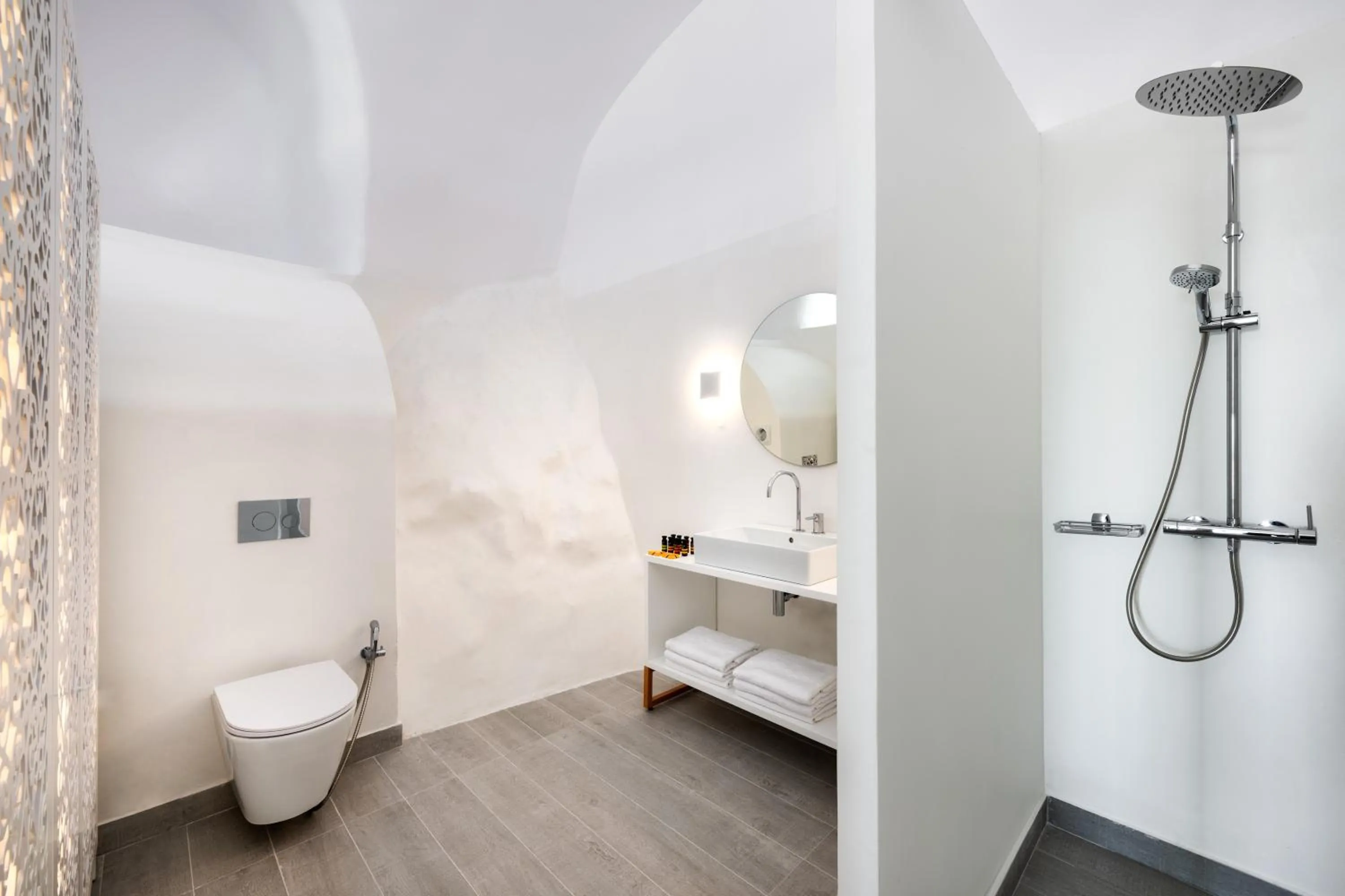 Bathroom in Palm Island Suites