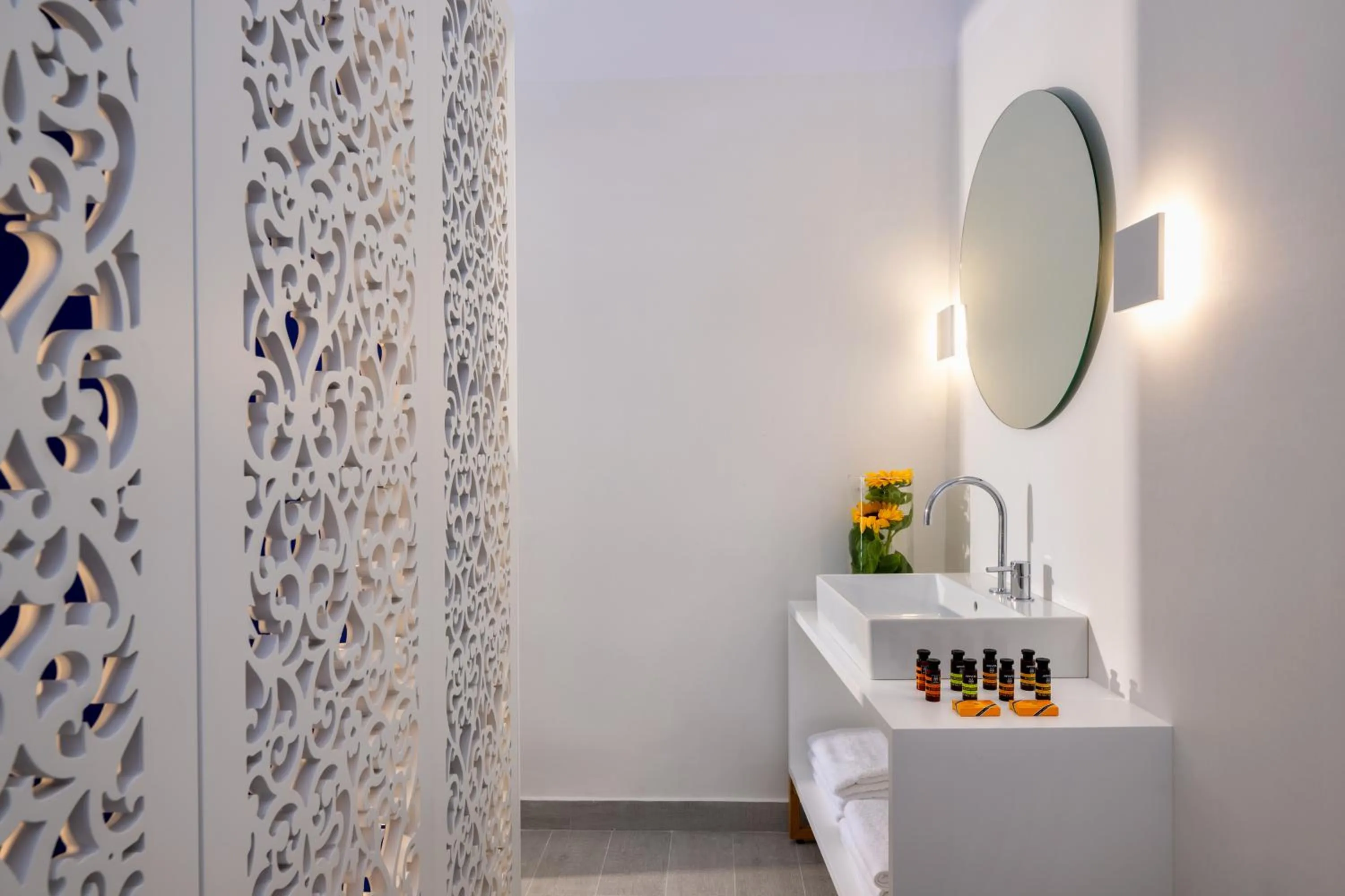 Bathroom in Palm Island Suites