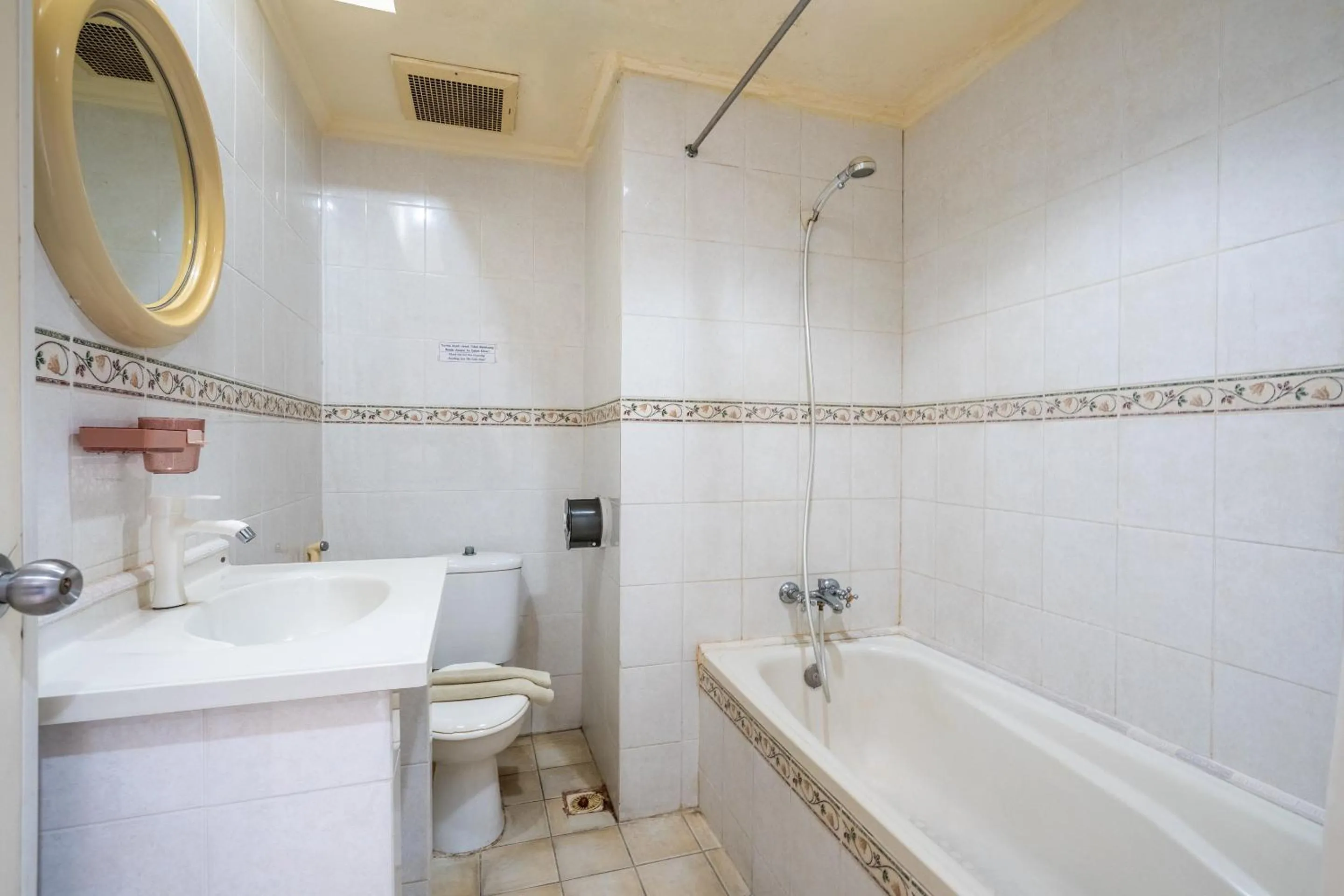 Bathroom in Ammara Legian By Vilarisi - 8 Minute Walk To The Beach