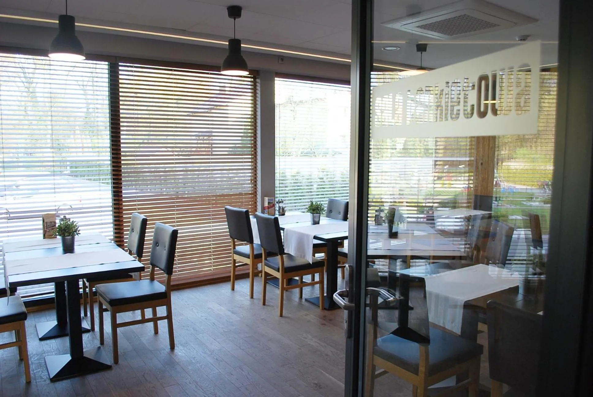 Restaurant/places to eat in Stary Młyn