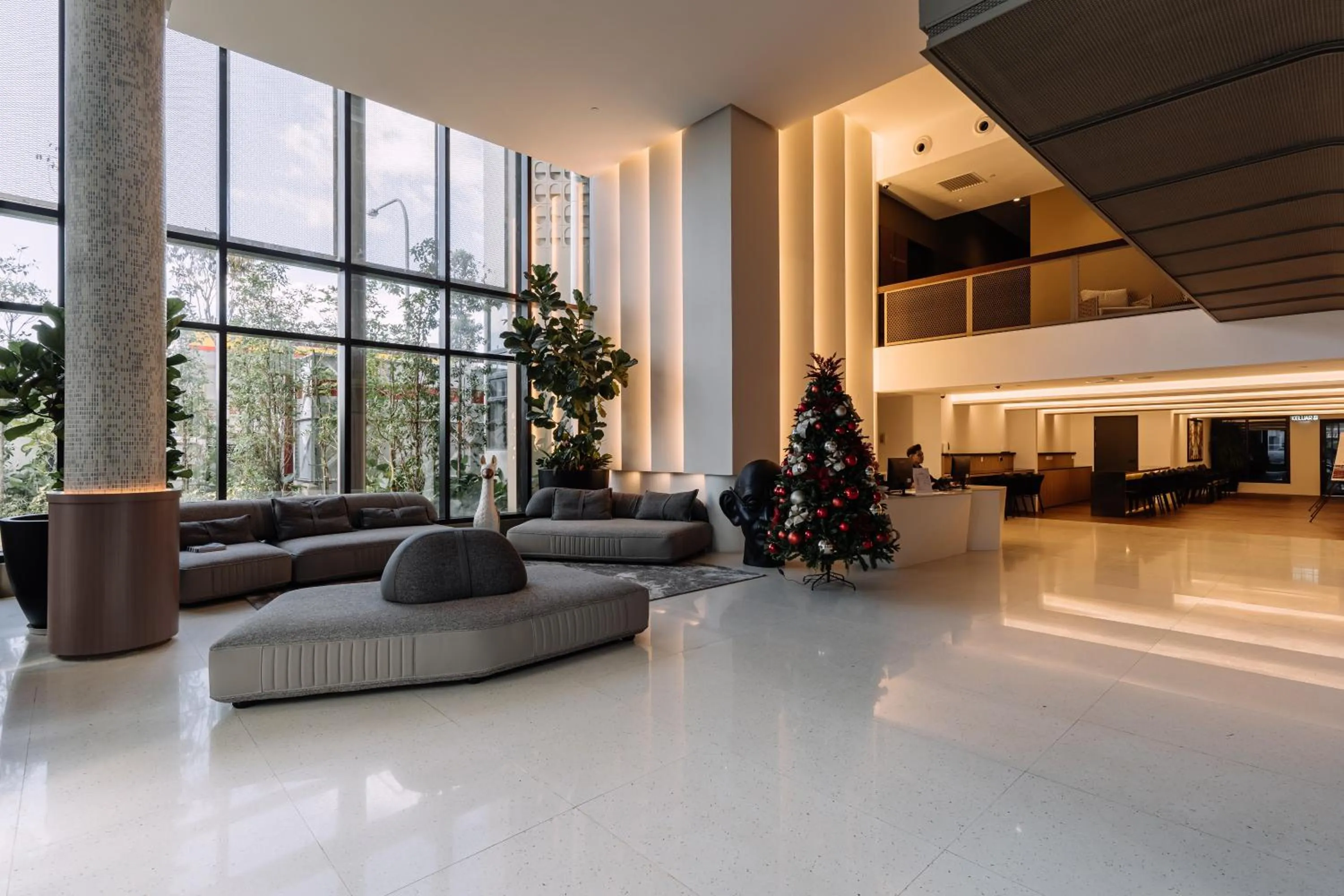 Lobby or reception in Impiana by Roxy Hotel