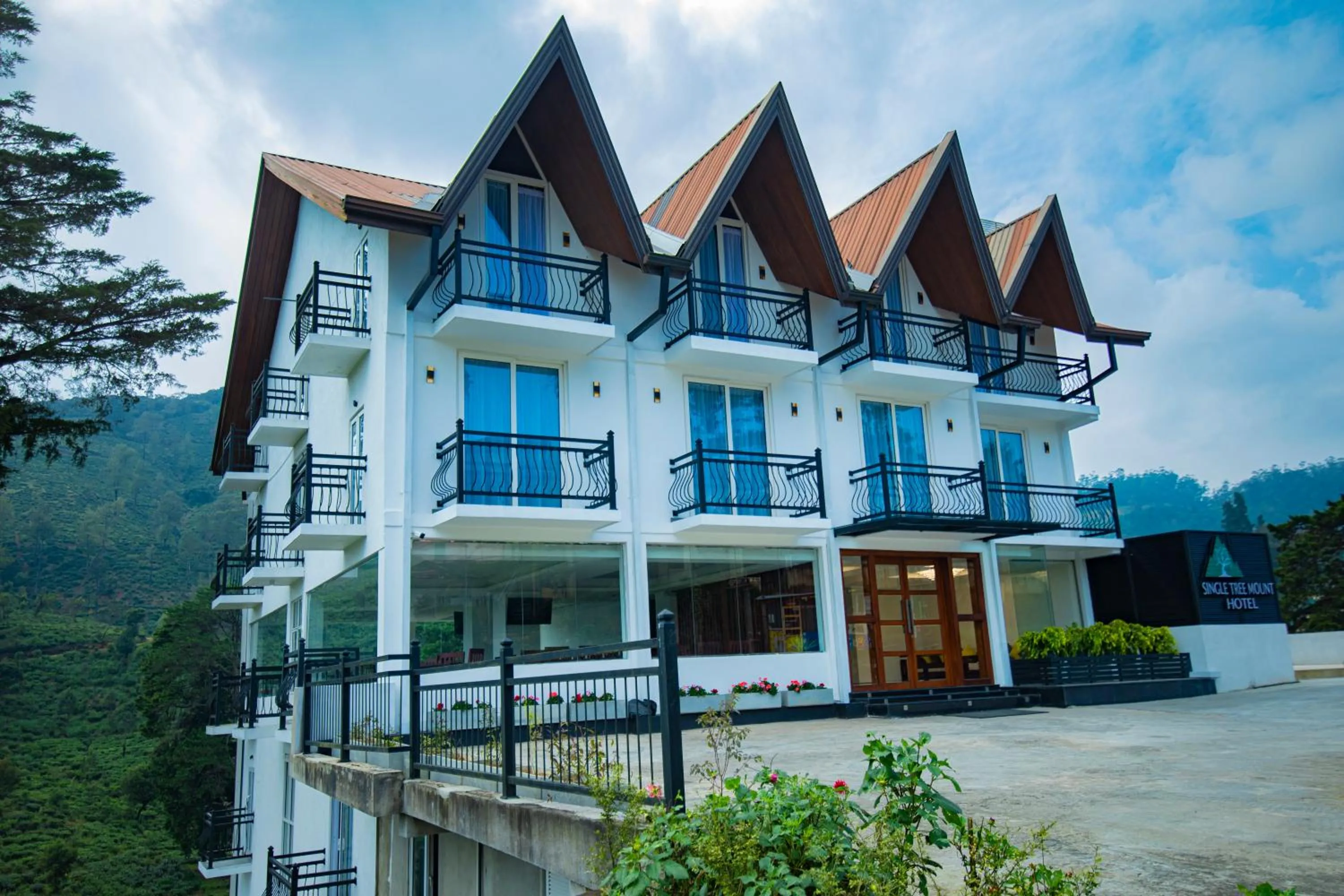 Property building in Single Tree Mount Hotel