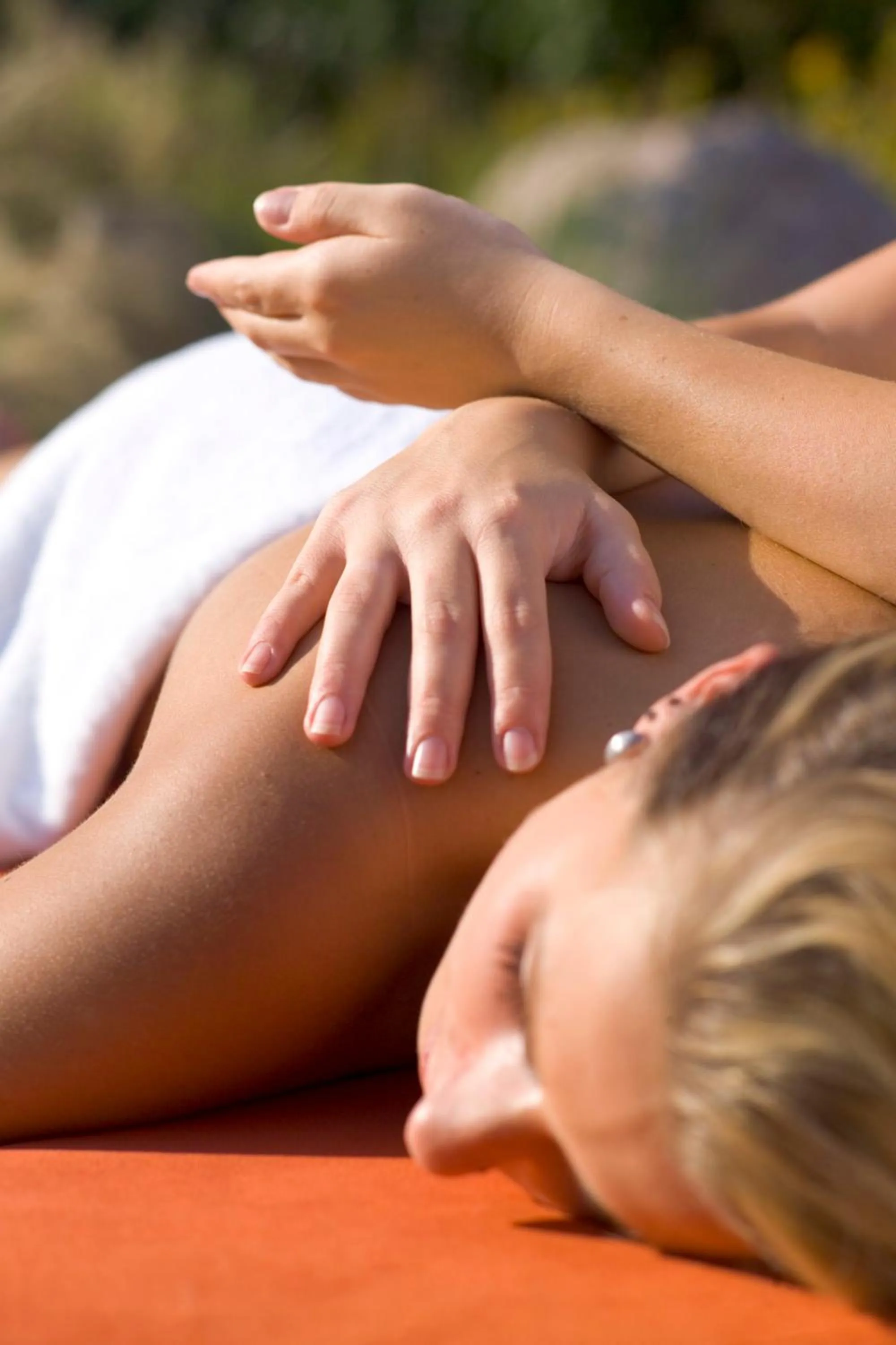 Massage in Wellnessgarten-Hotel