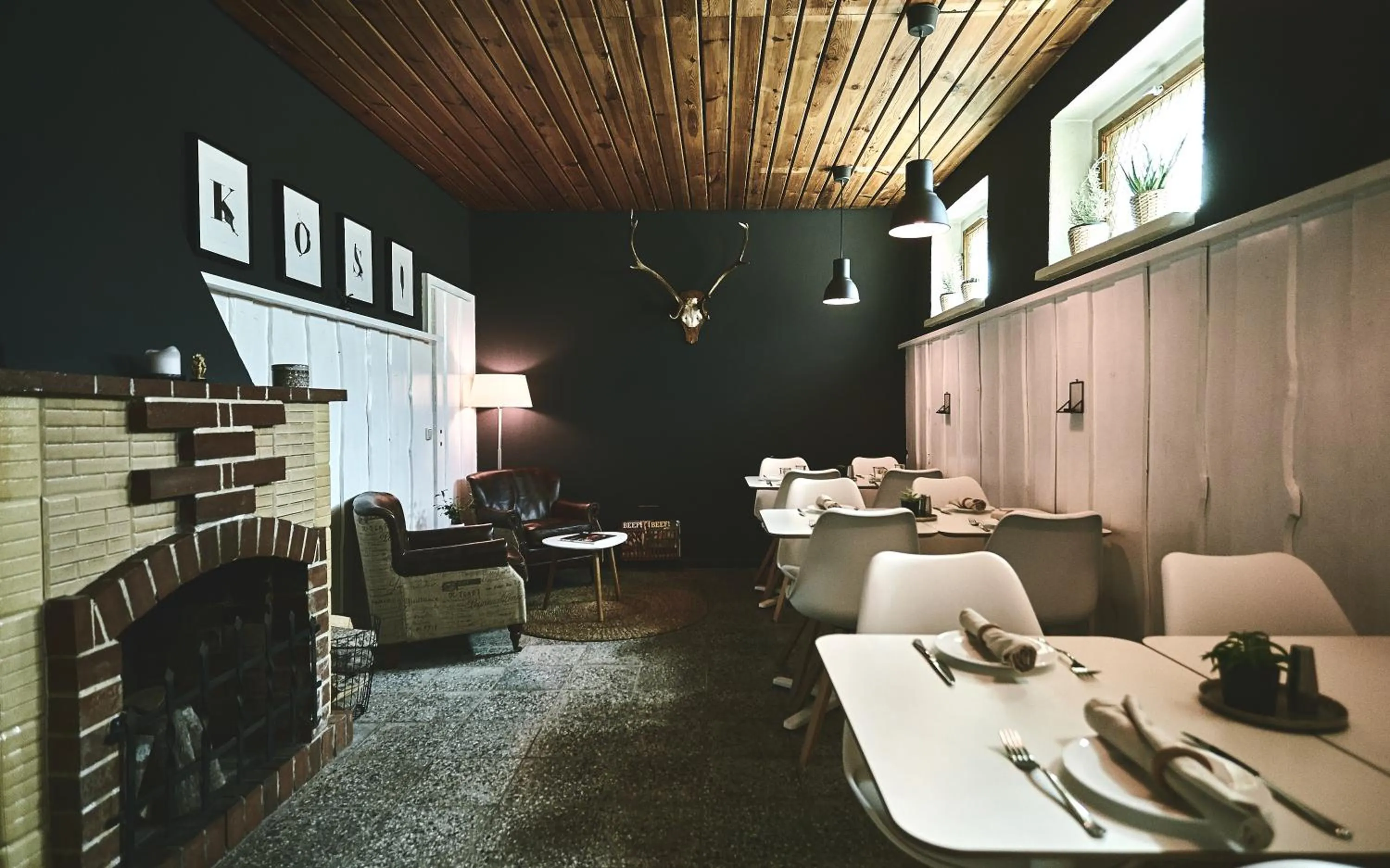 Restaurant/places to eat in Lodge Seaside Boutique Hotel