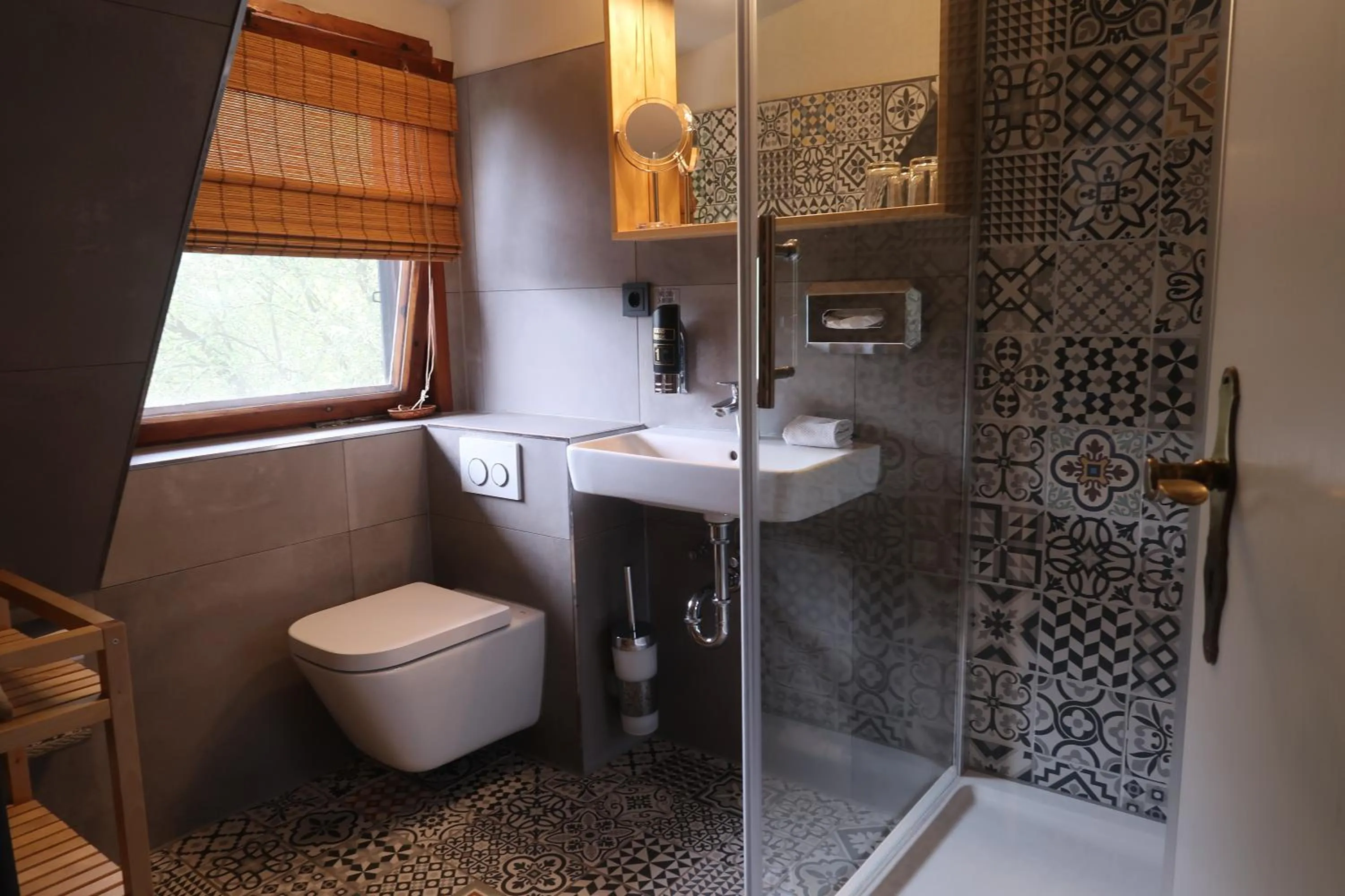 Bathroom in Lodge Seaside Boutique Hotel