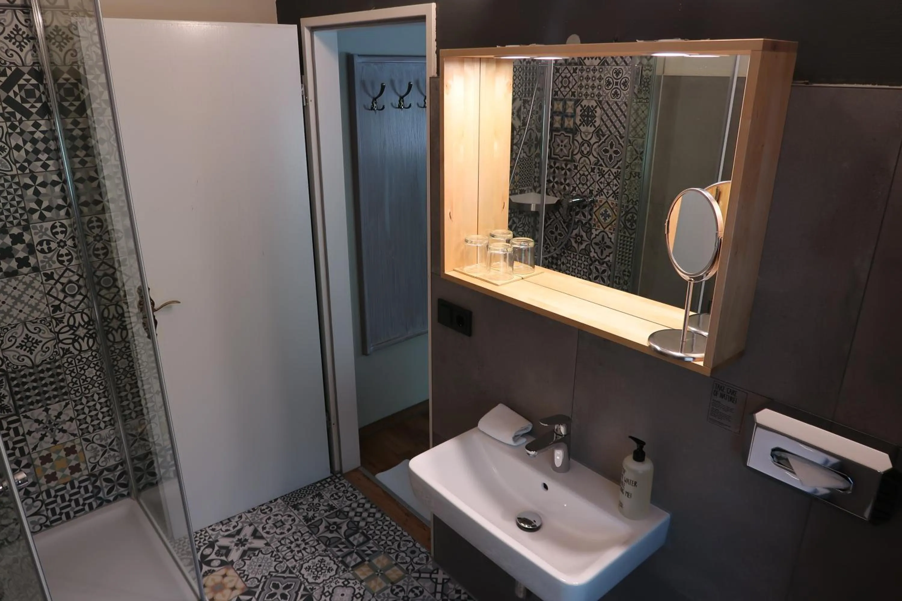 Bathroom in Lodge Seaside Boutique Hotel