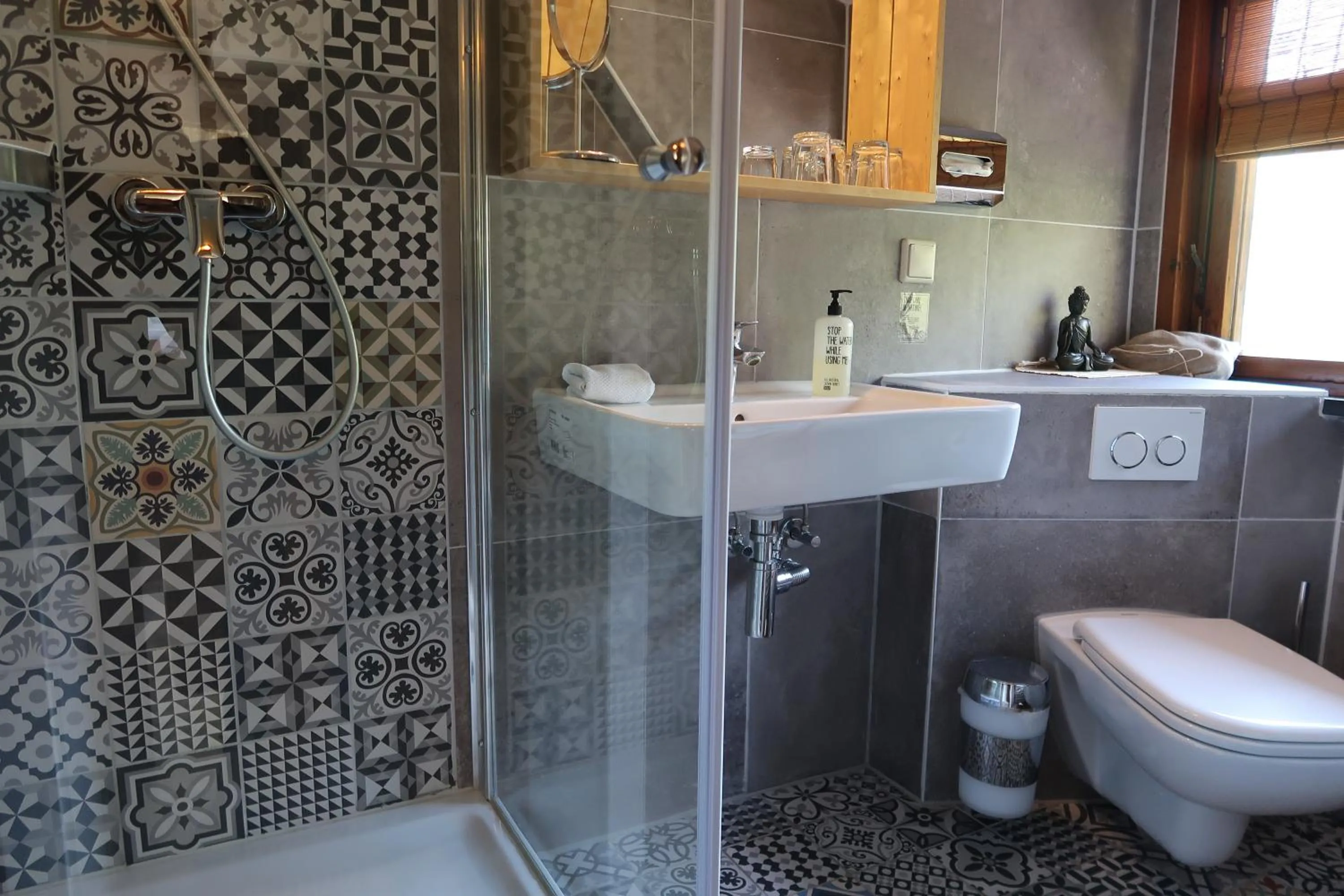 Bathroom in Lodge Seaside Boutique Hotel