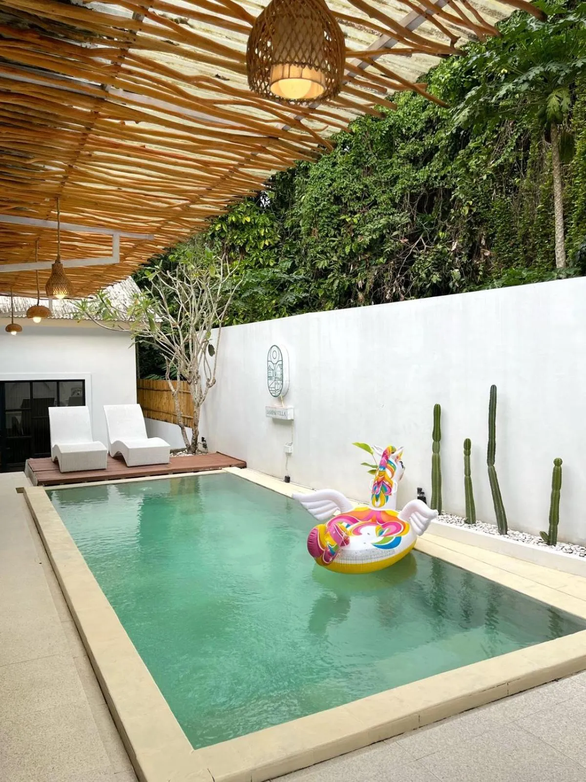 Patio in Sampai Villa Santiva