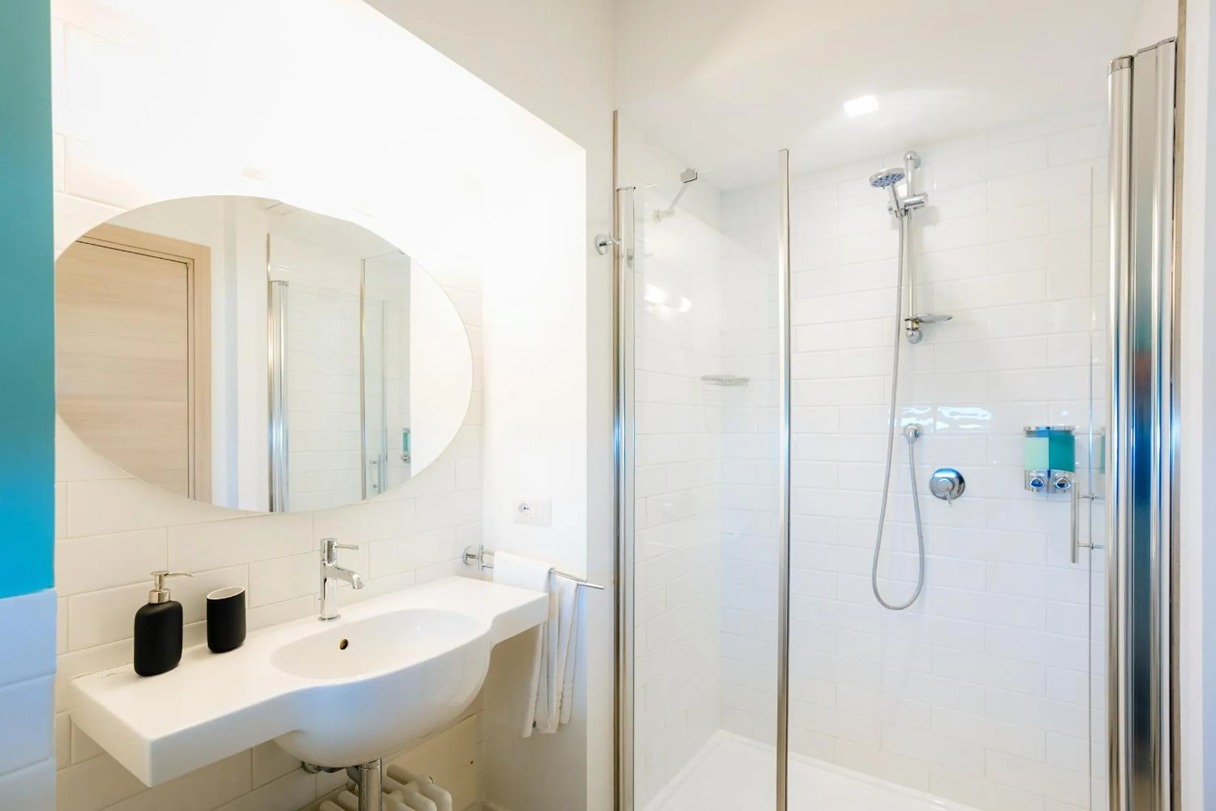 Shower in Casa Clementina Marciano