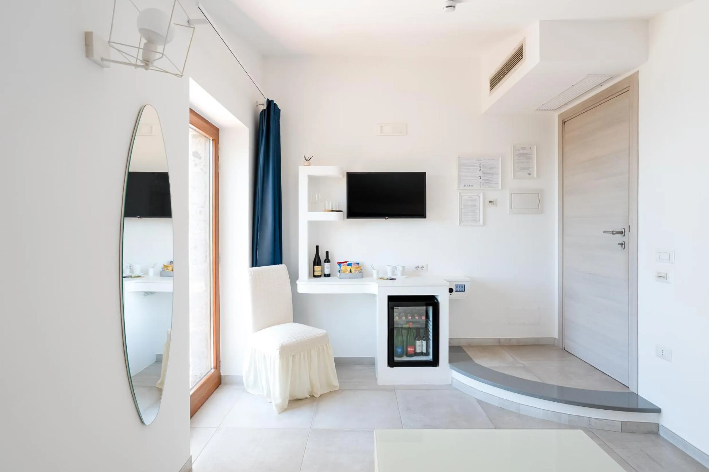 minibar in Casa Clementina Marciano