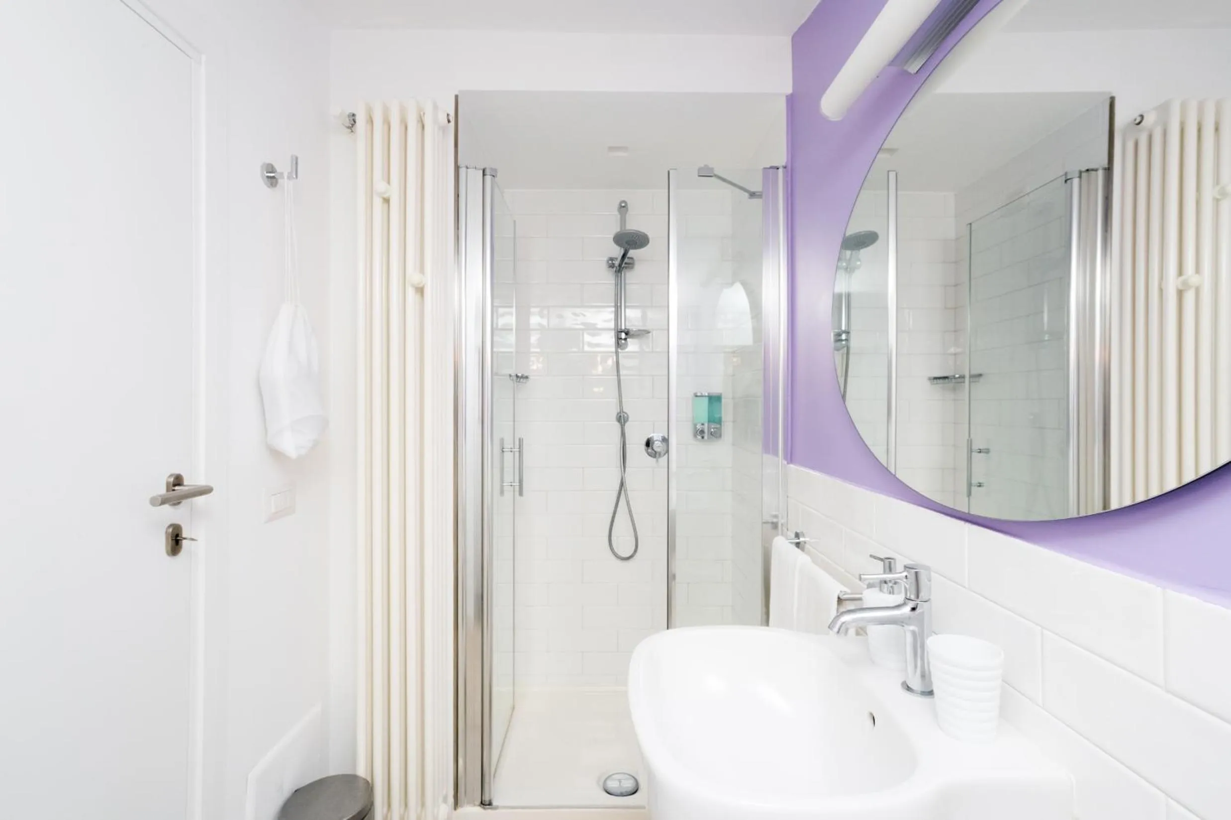 Shower in Casa Clementina Marciano