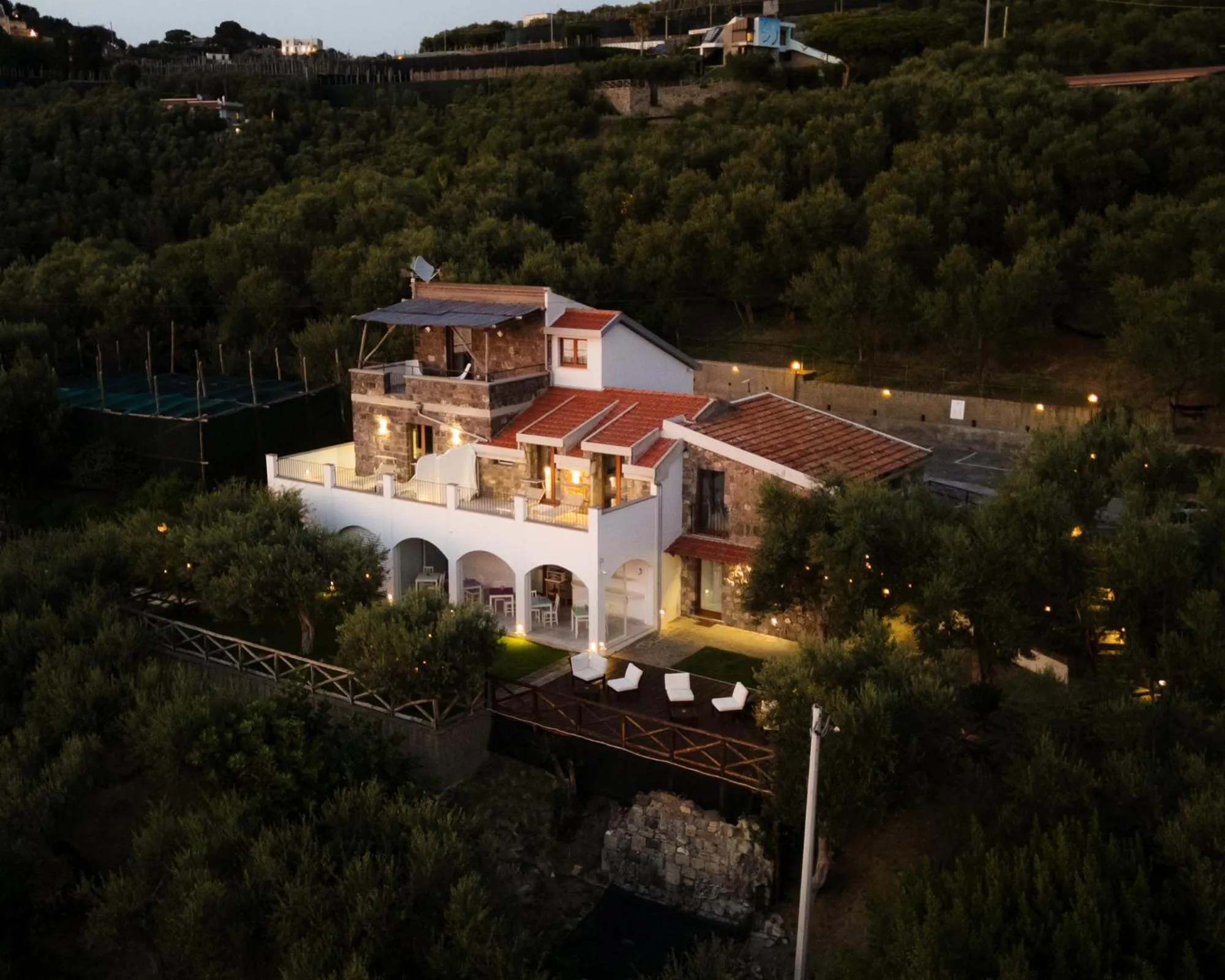 Property building in Casa Clementina Marciano