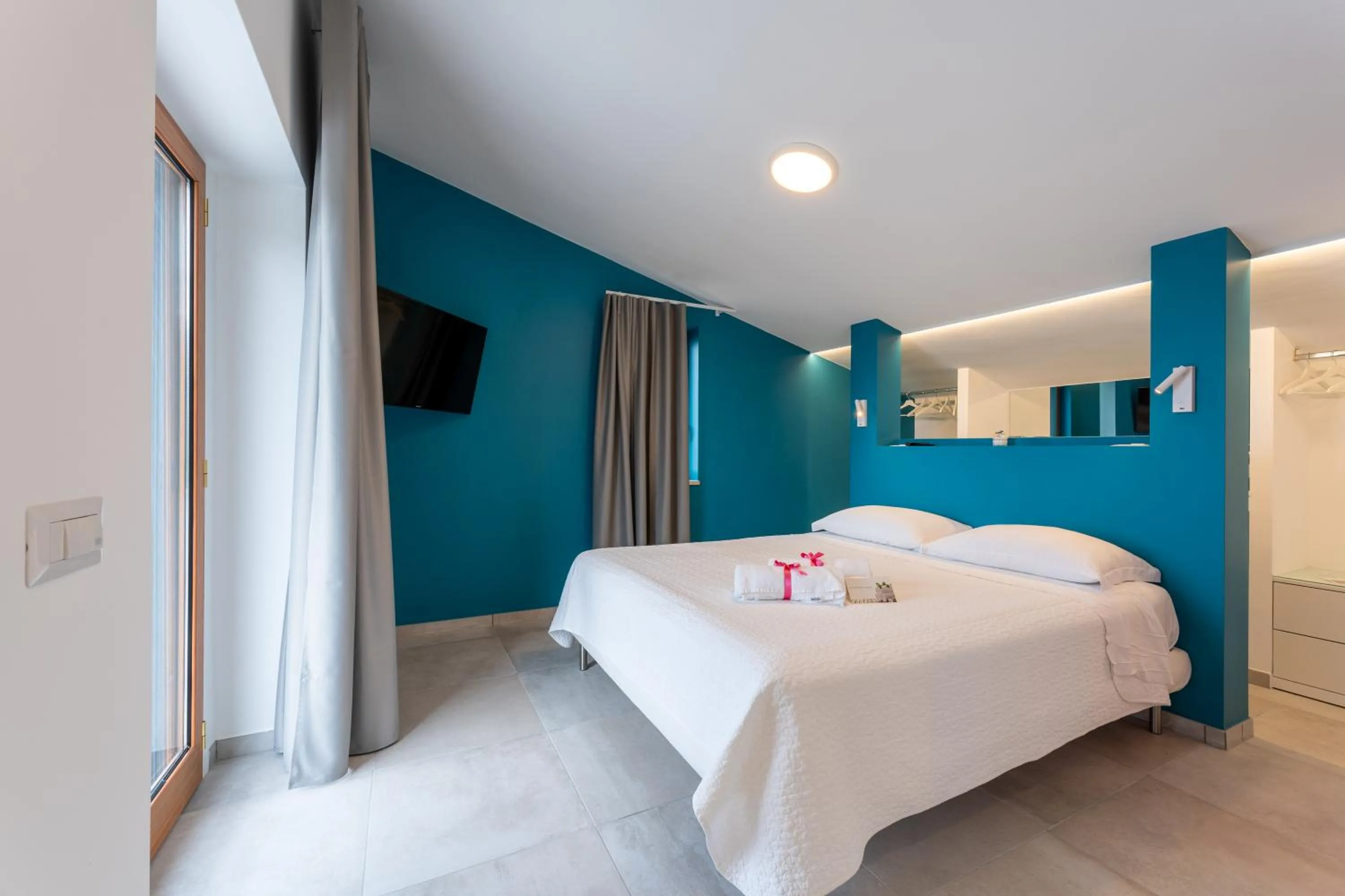 Deluxe Double Room with Balcony and Sea View in Casa Clementina Marciano