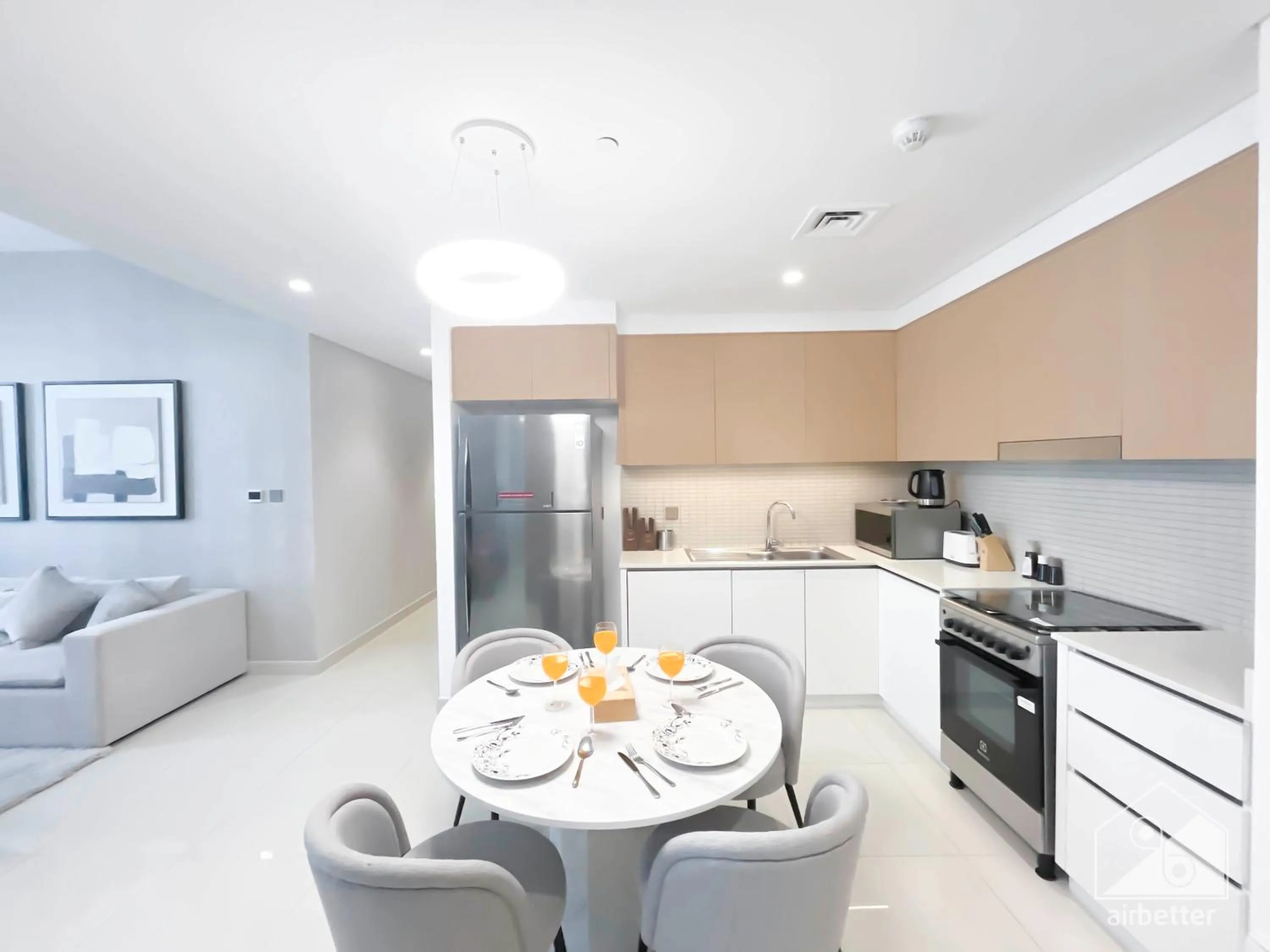 Luxurious stay Dubai Creek Balcony & View