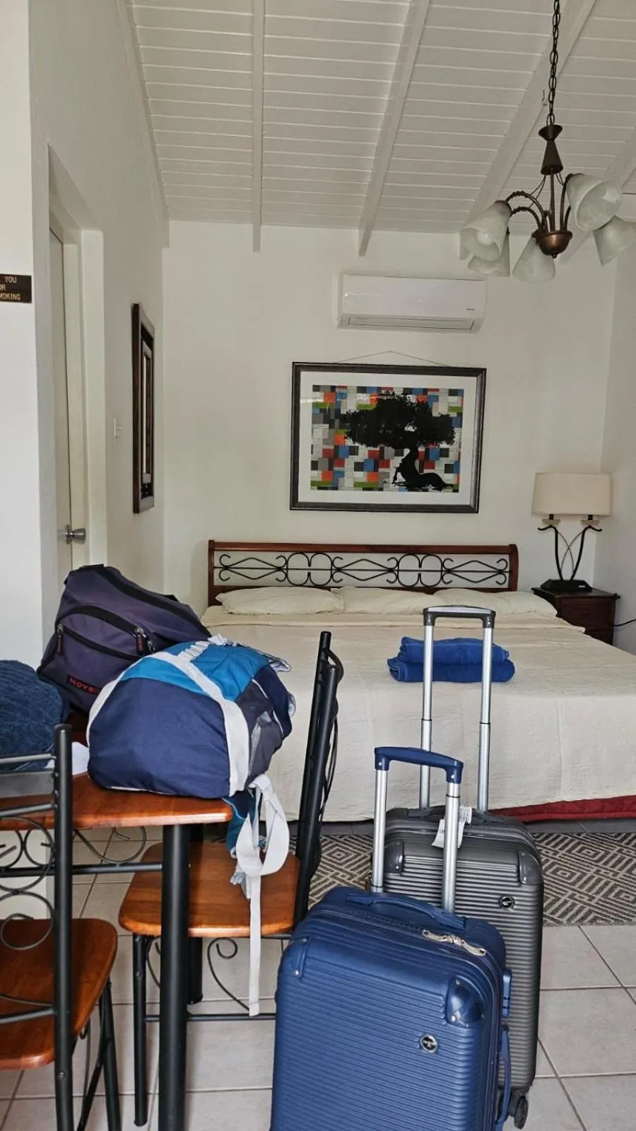 Bed in YOUR FIRST DAY Hotel on Aruba