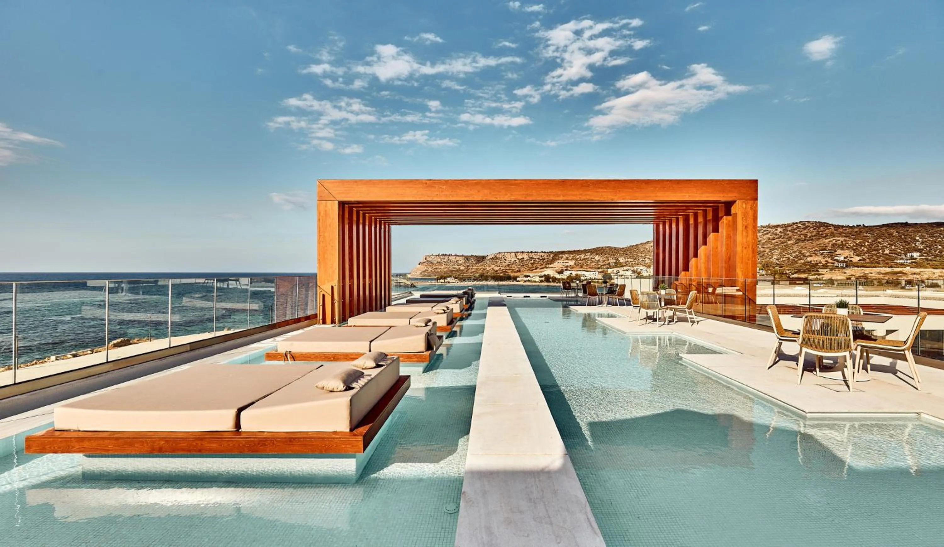 Pool view in Enorme Santanna Island