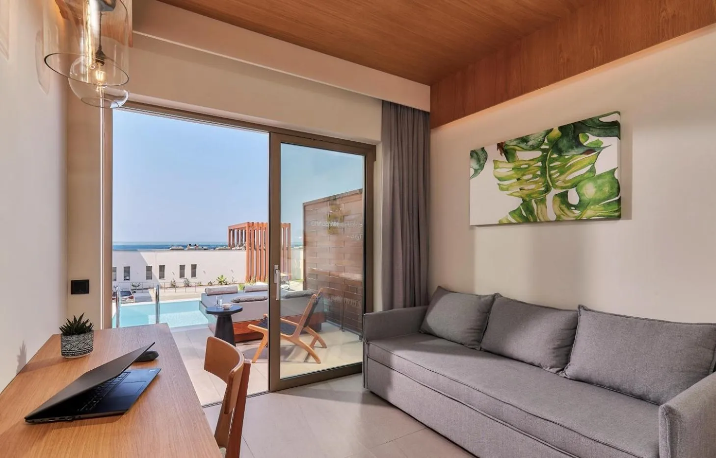 Coffee/tea facilities in Enorme Santanna Island