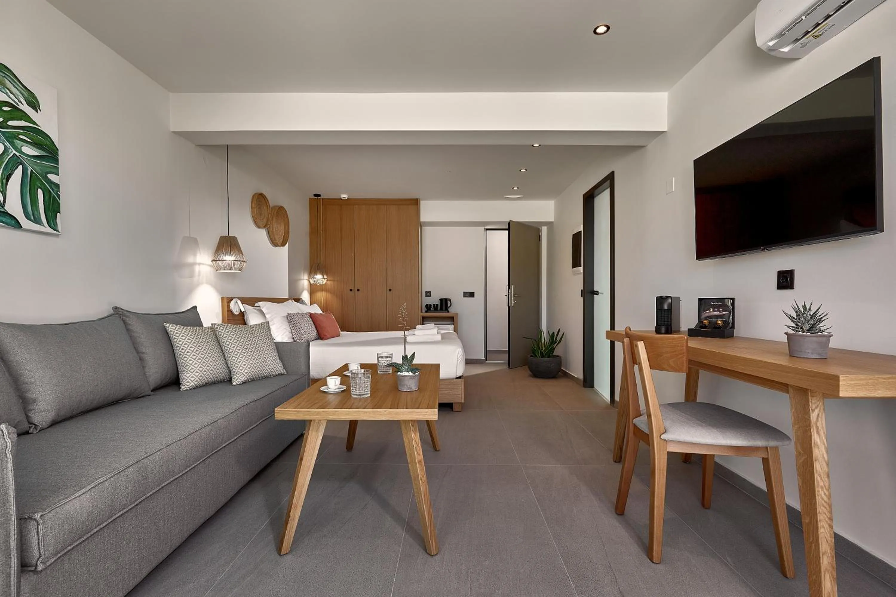 Coffee/tea facilities in Enorme Santanna Island