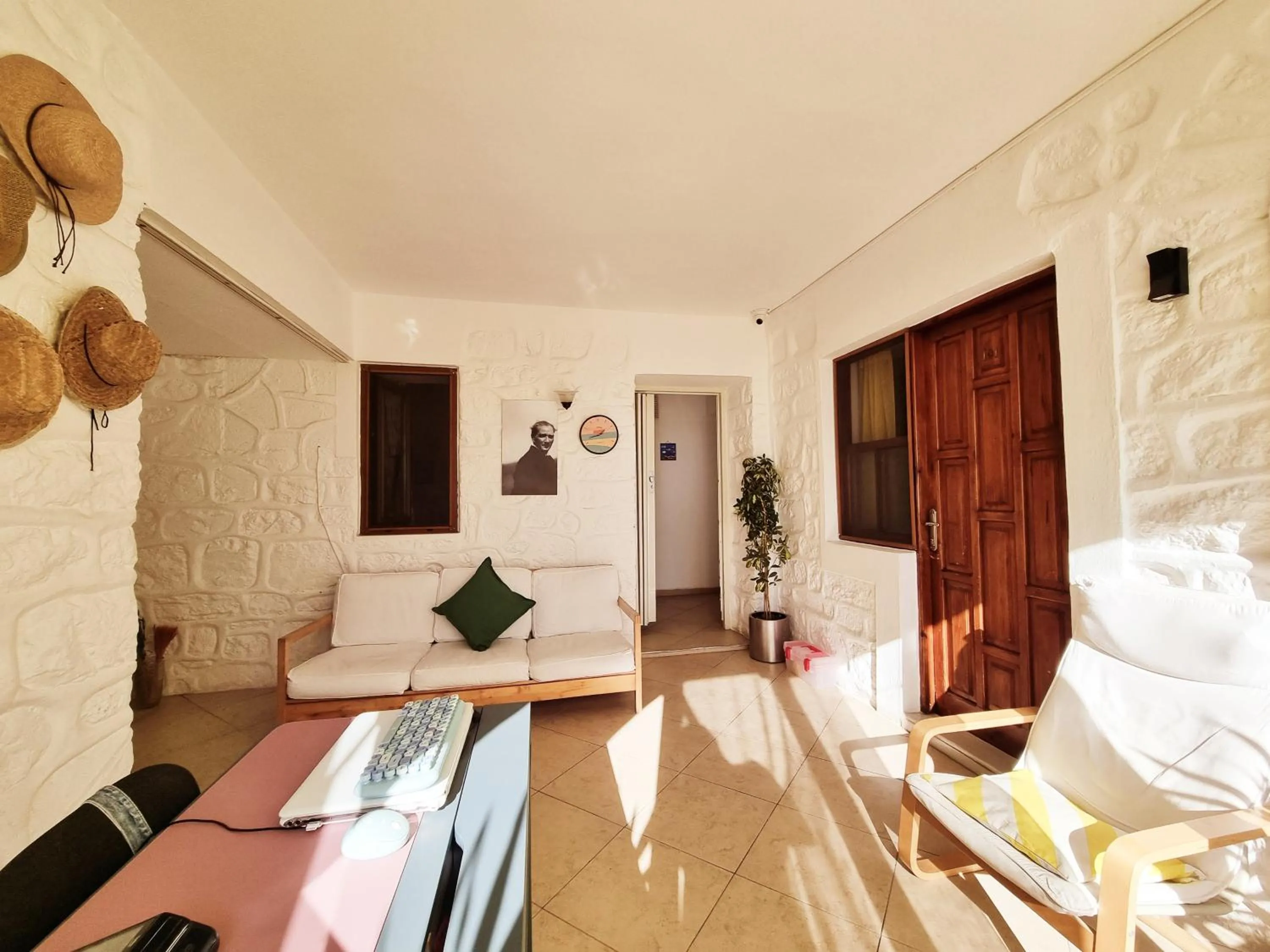 Seating area, Bed in Fethiye Motel