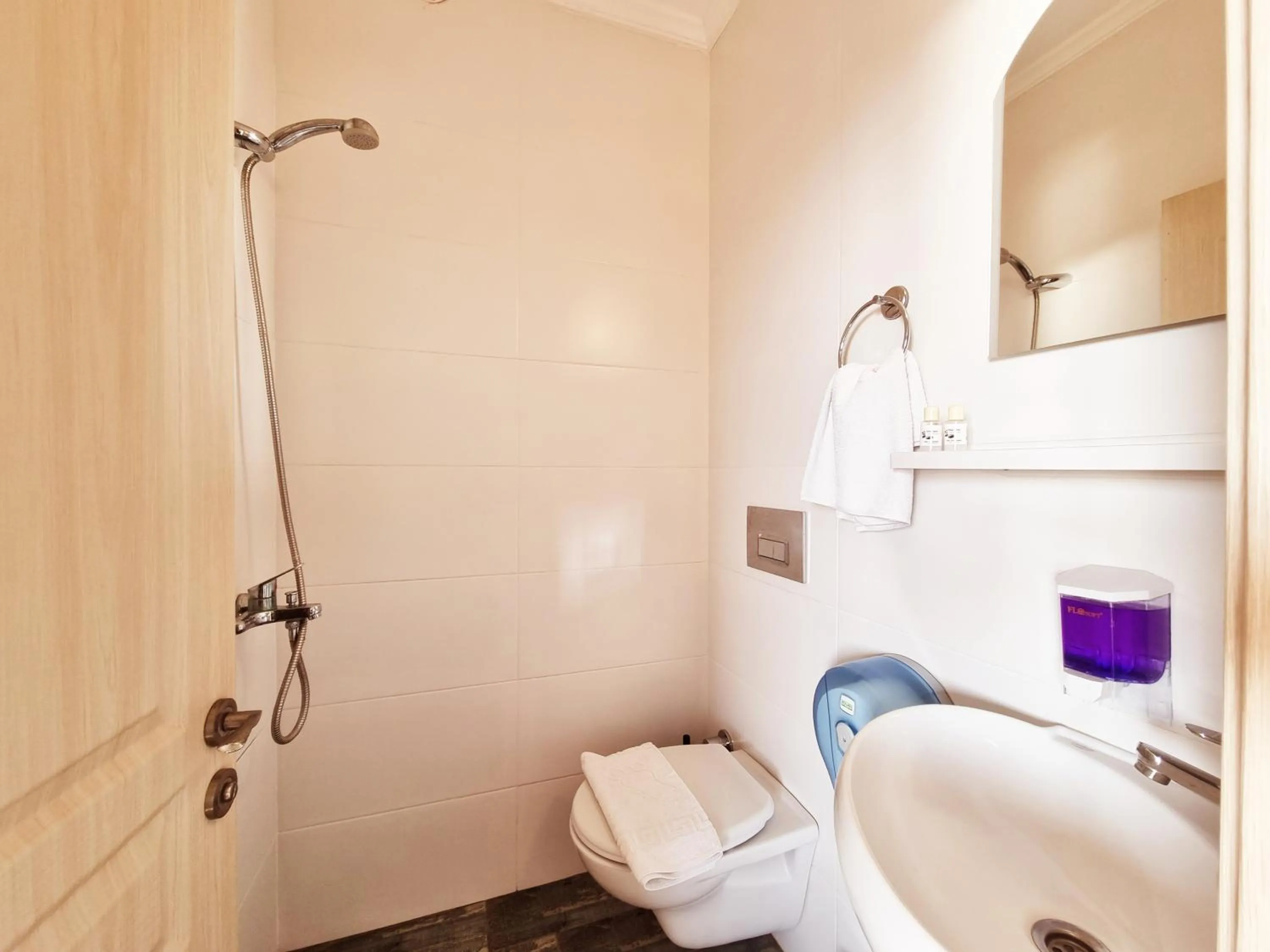 Shower in Fethiye Motel