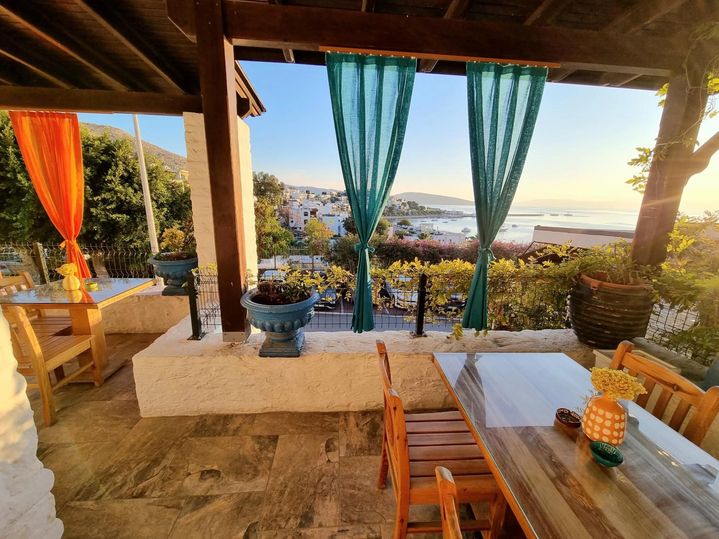 Patio in Kumbahçe Fethiye Hanım Pansiyon BODRUM