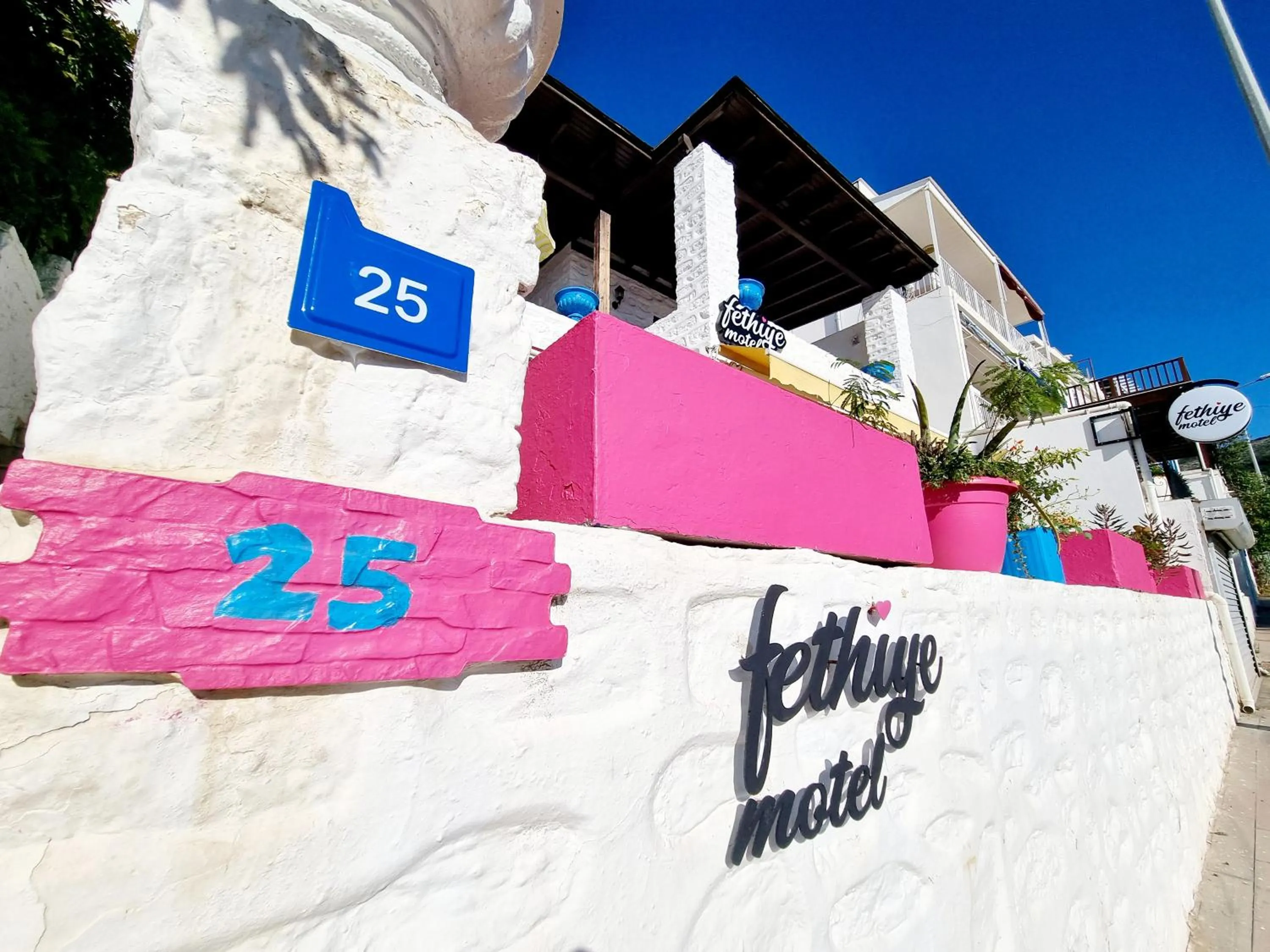 Property building in Fethiye Motel