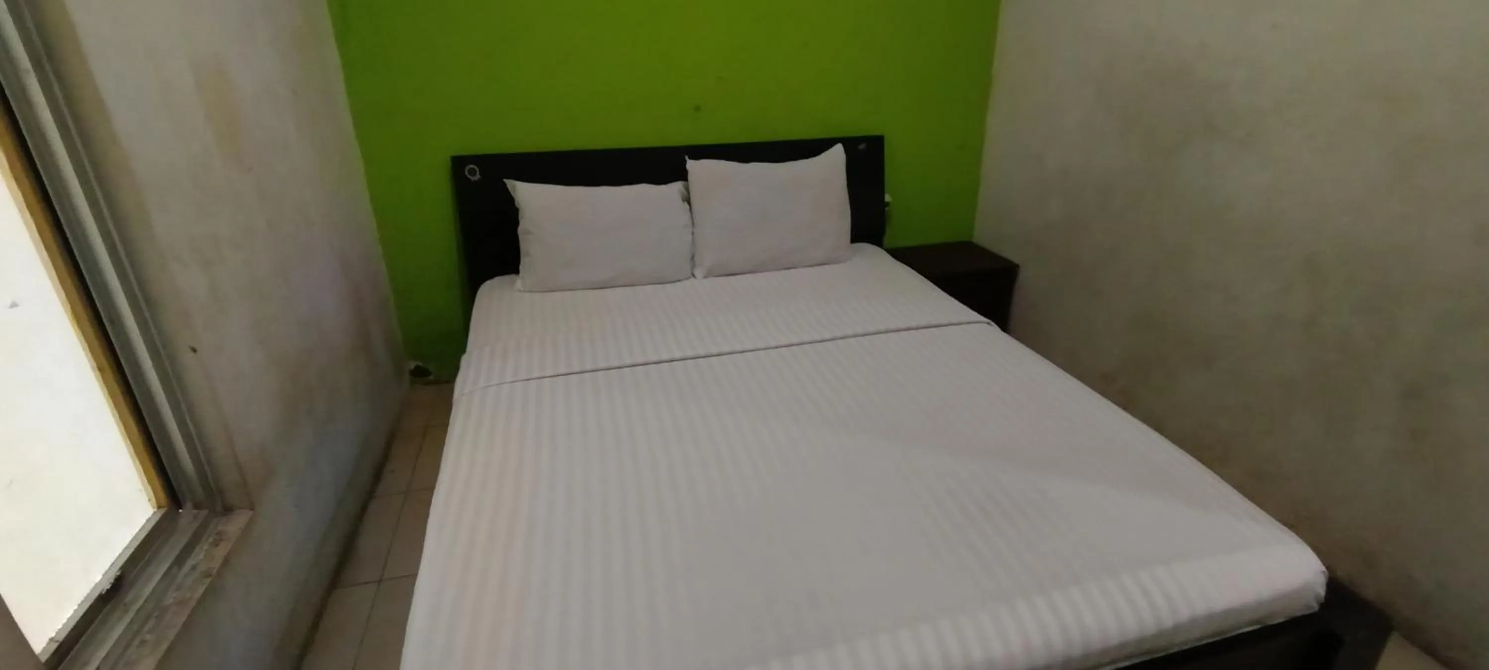 Bedroom, Bed in Hotel O Wisma Aluh AmbakNearPantai batu lima Asbullah tmbngn