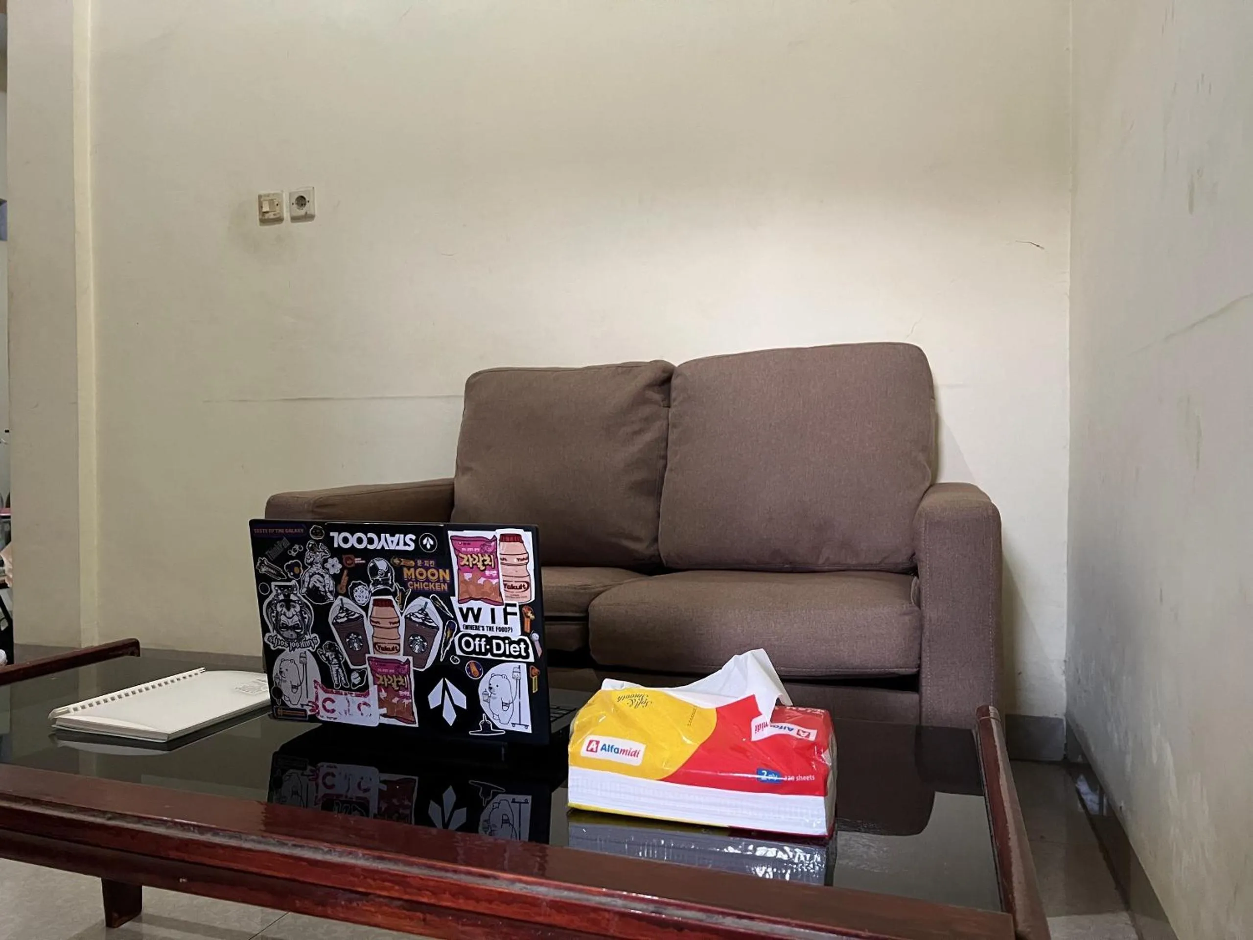 Lobby or reception in Hotel O Wisma Aluh AmbakNearPantai batu lima Asbullah tmbngn