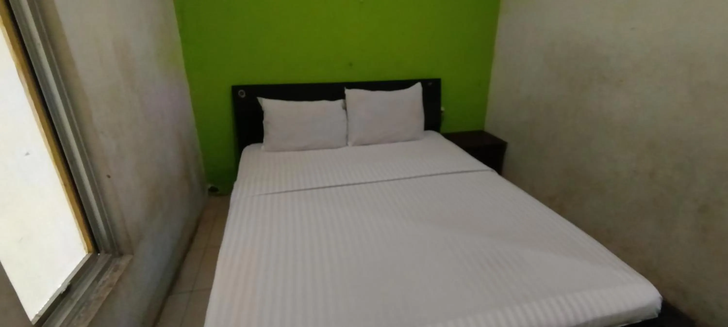 Bedroom, Bed in Hotel O Wisma Aluh AmbakNearPantai batu lima Asbullah tmbngn
