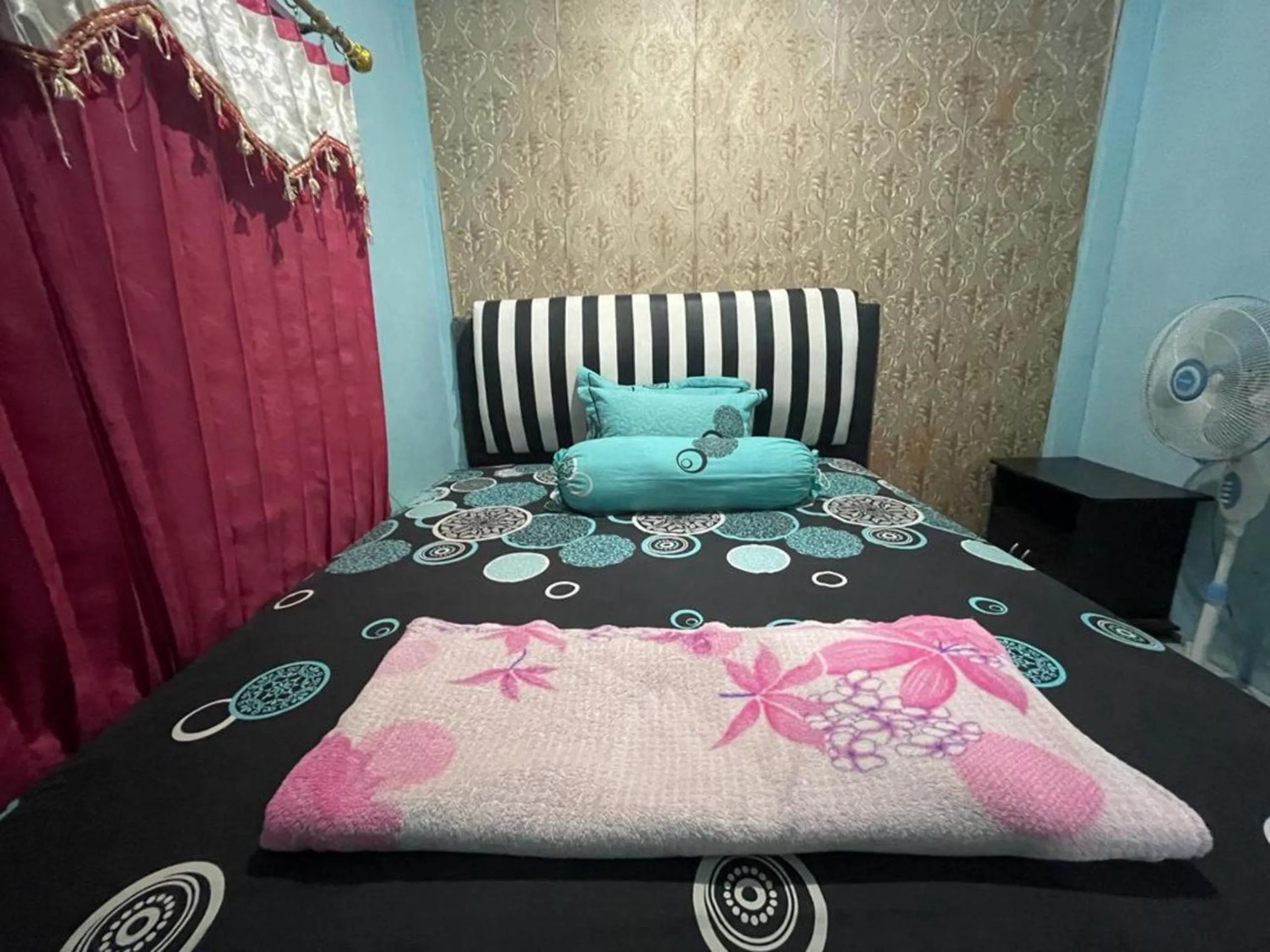 Bedroom in Hotel O Lima Saudara Syariah