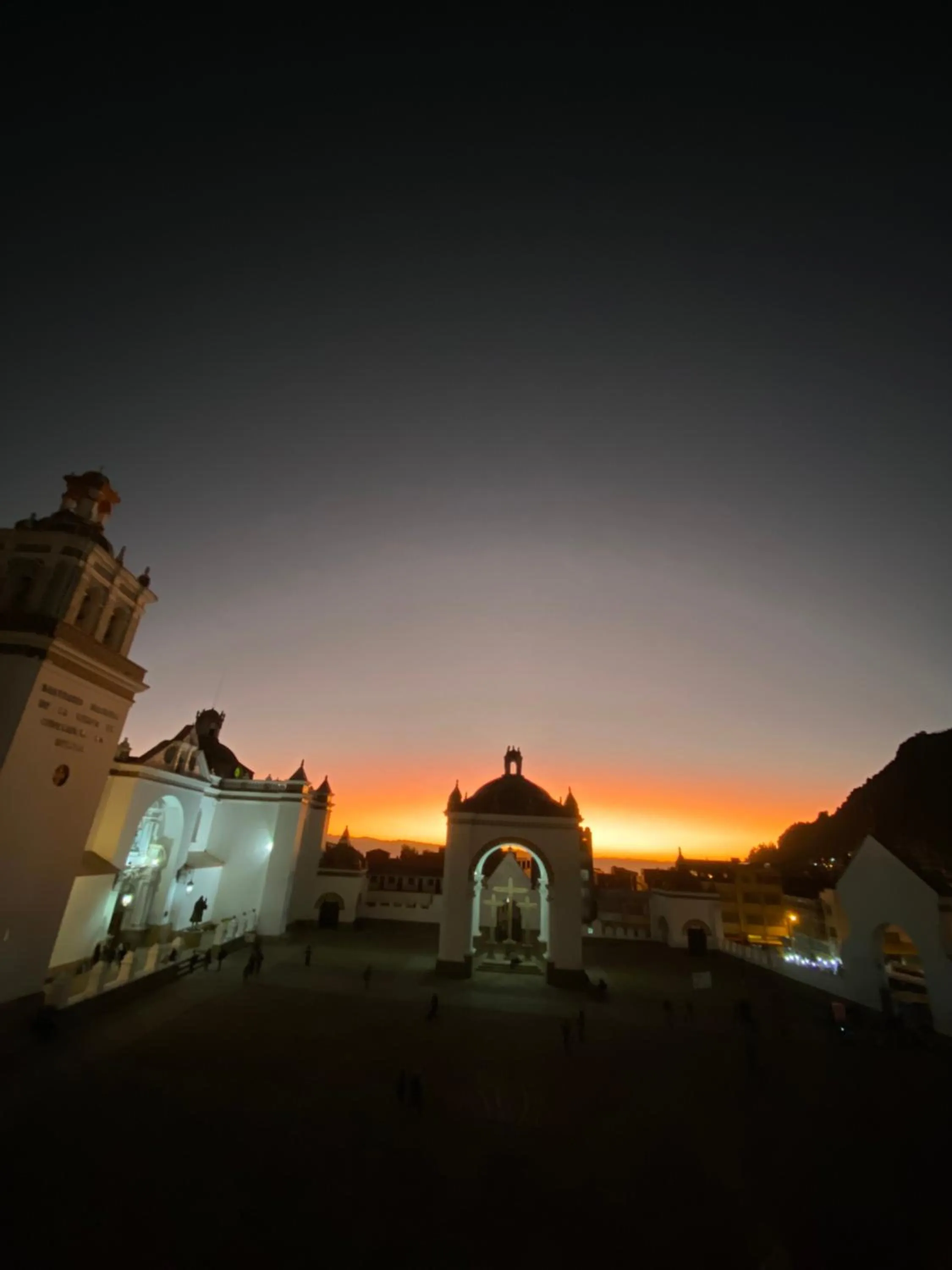 Mia Posada Copacabana