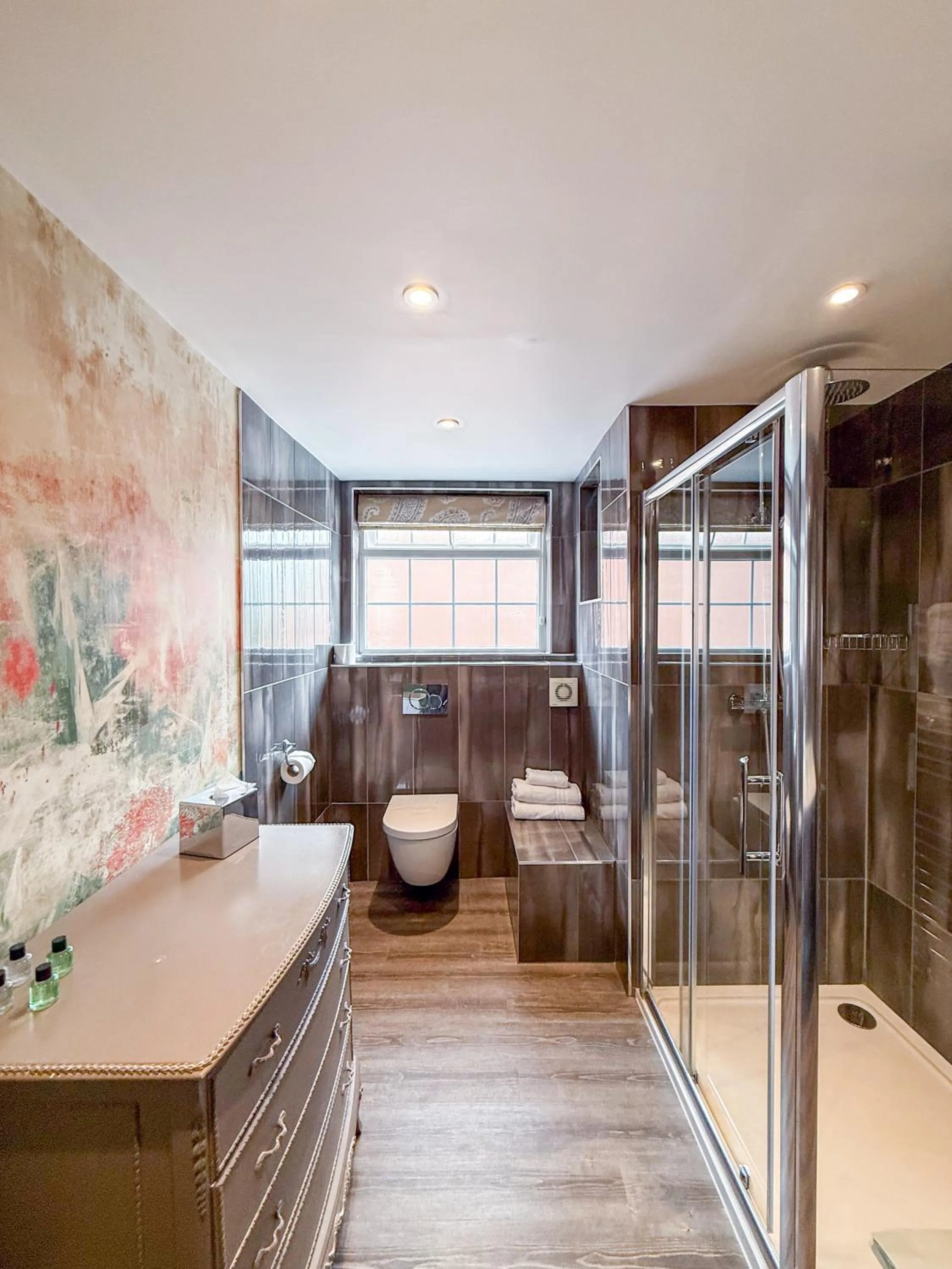 The Crescent Turner Hotel