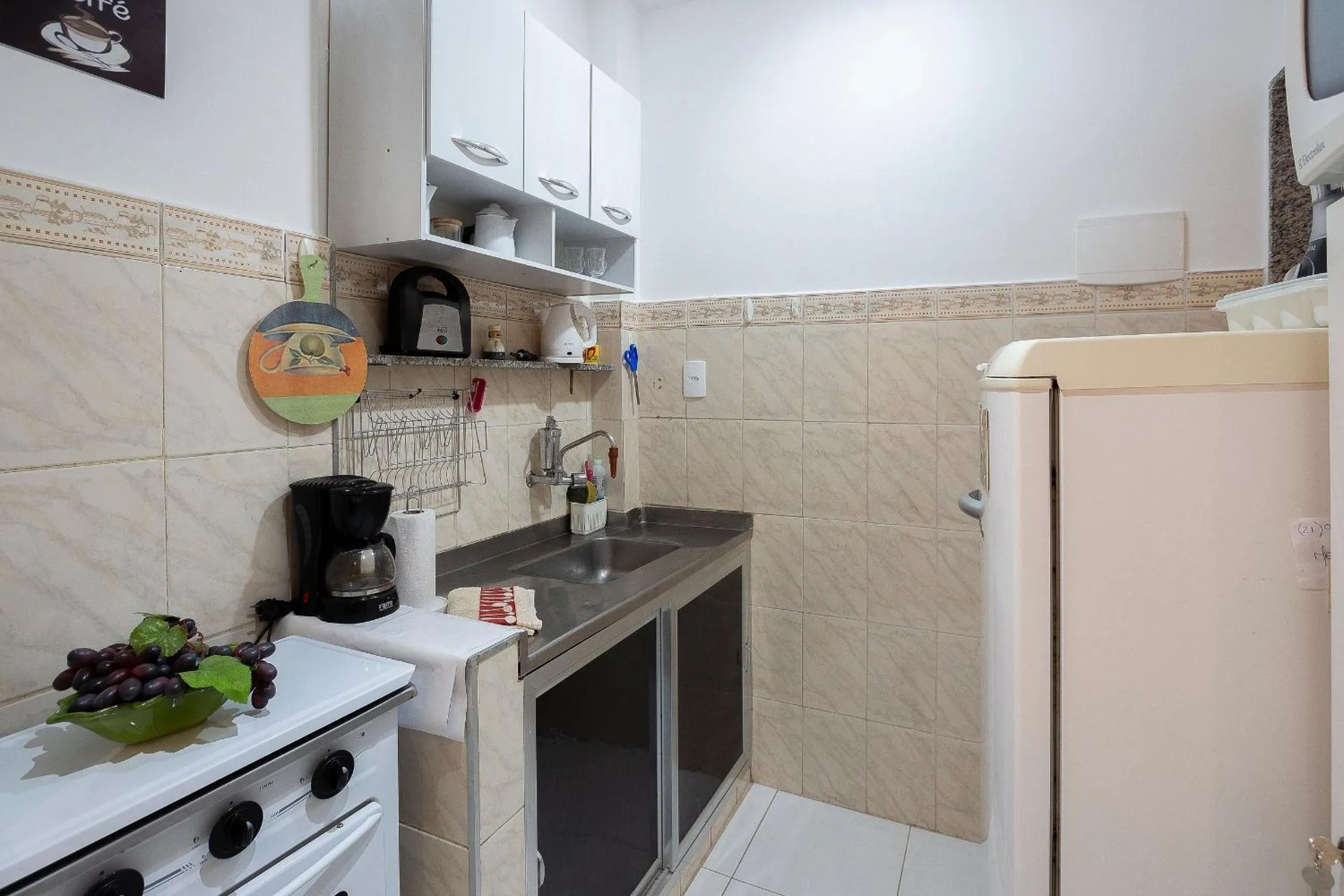 Kitchen or kitchenette in Copacabana Refúgio na Beira da Praia