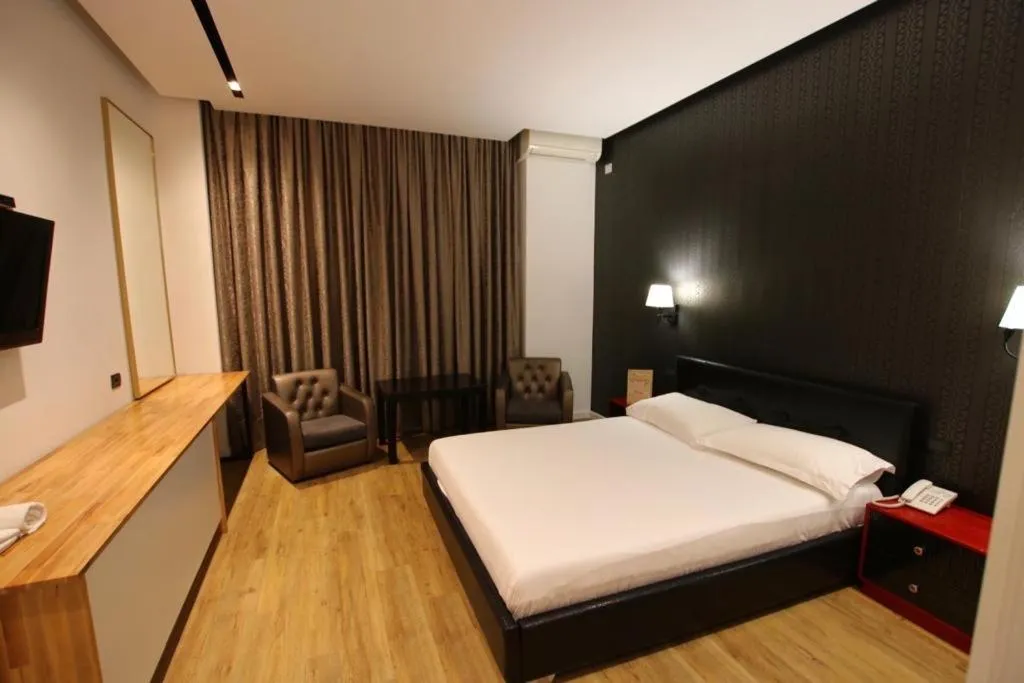 TV and multimedia, Bed in Aurelis Hotel