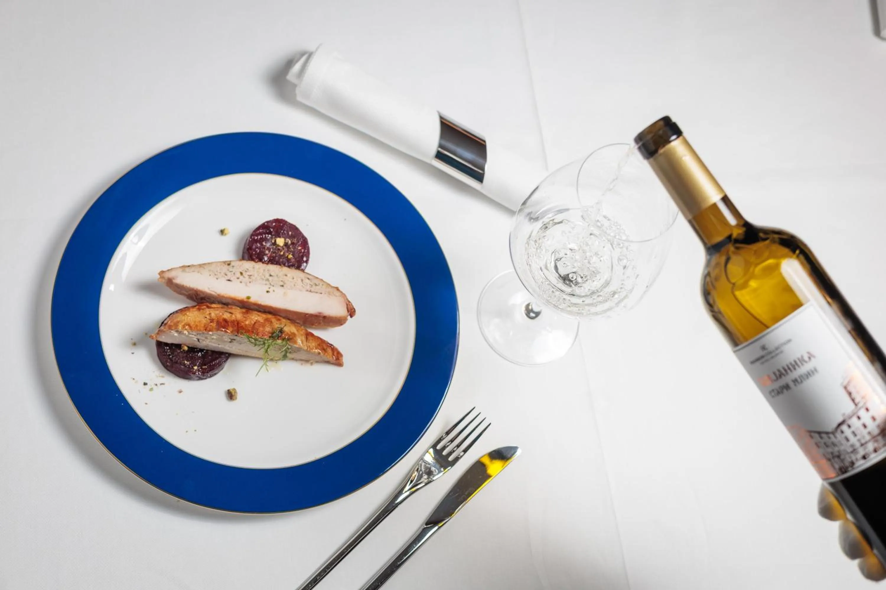 Restaurant/places to eat in Radisson Collection Hotel, Old Mill Belgrade