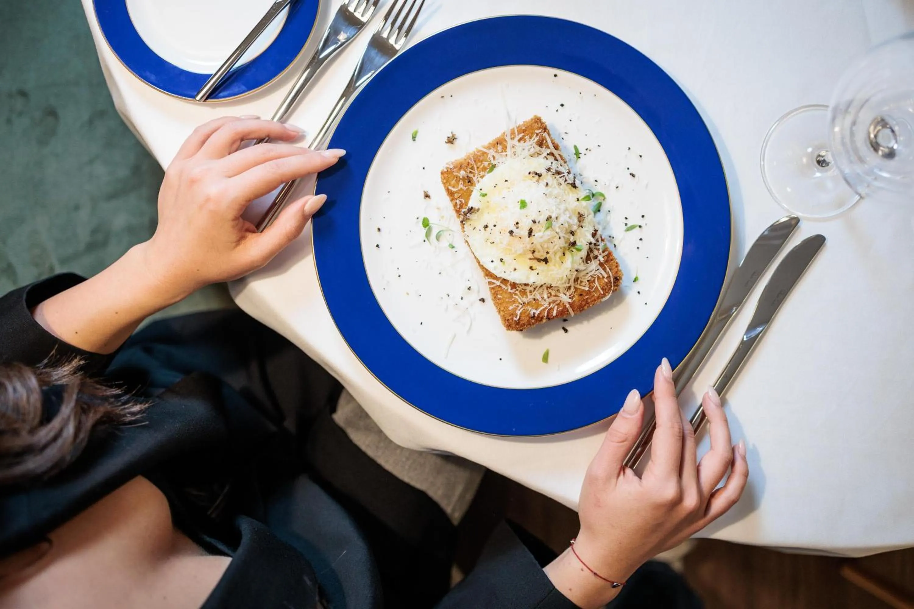 Restaurant/places to eat in Radisson Collection Hotel, Old Mill Belgrade