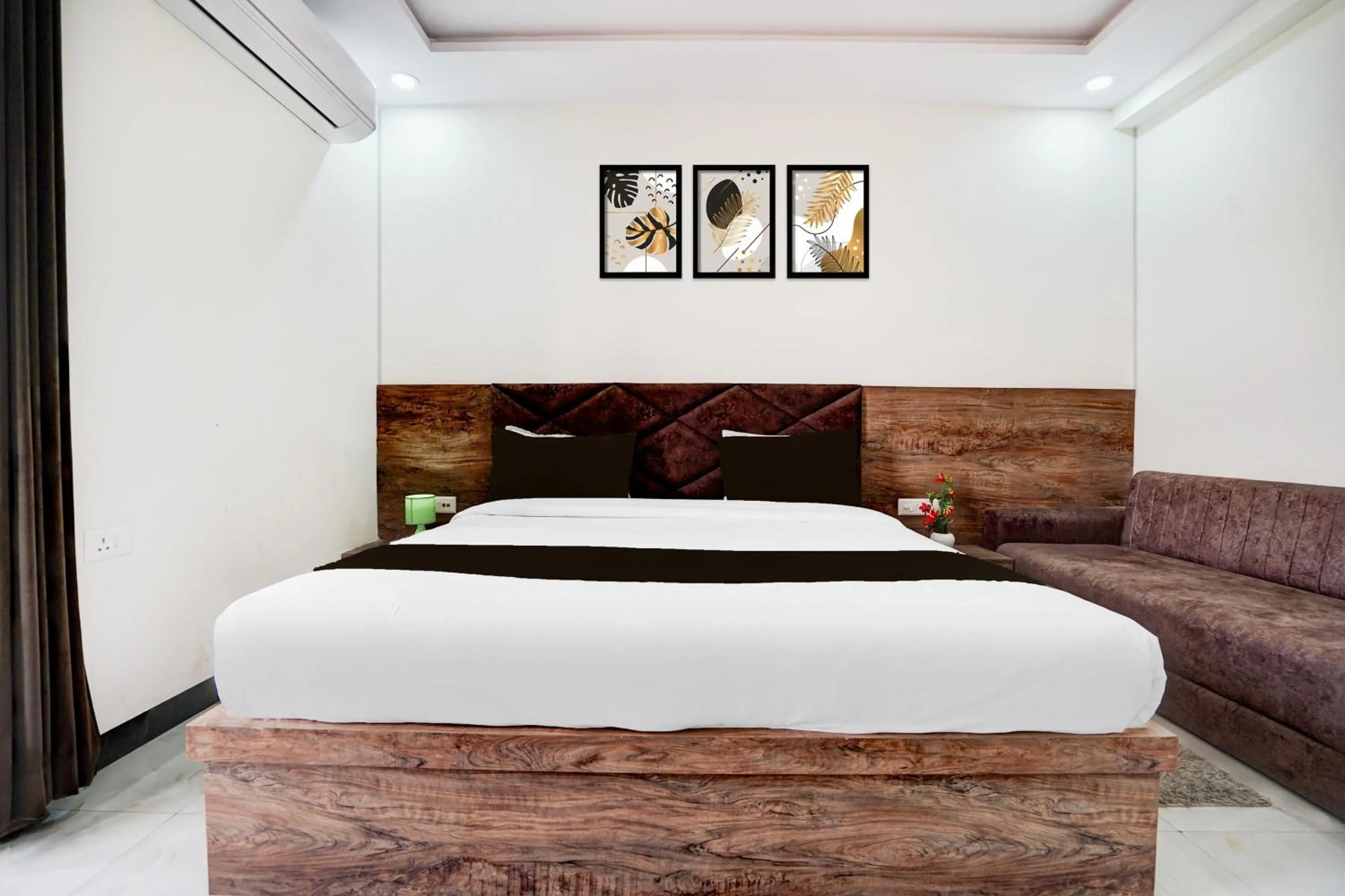 Bedroom, Bed in Townhouse Taj Mahal East Gate Formerly Royal Empire