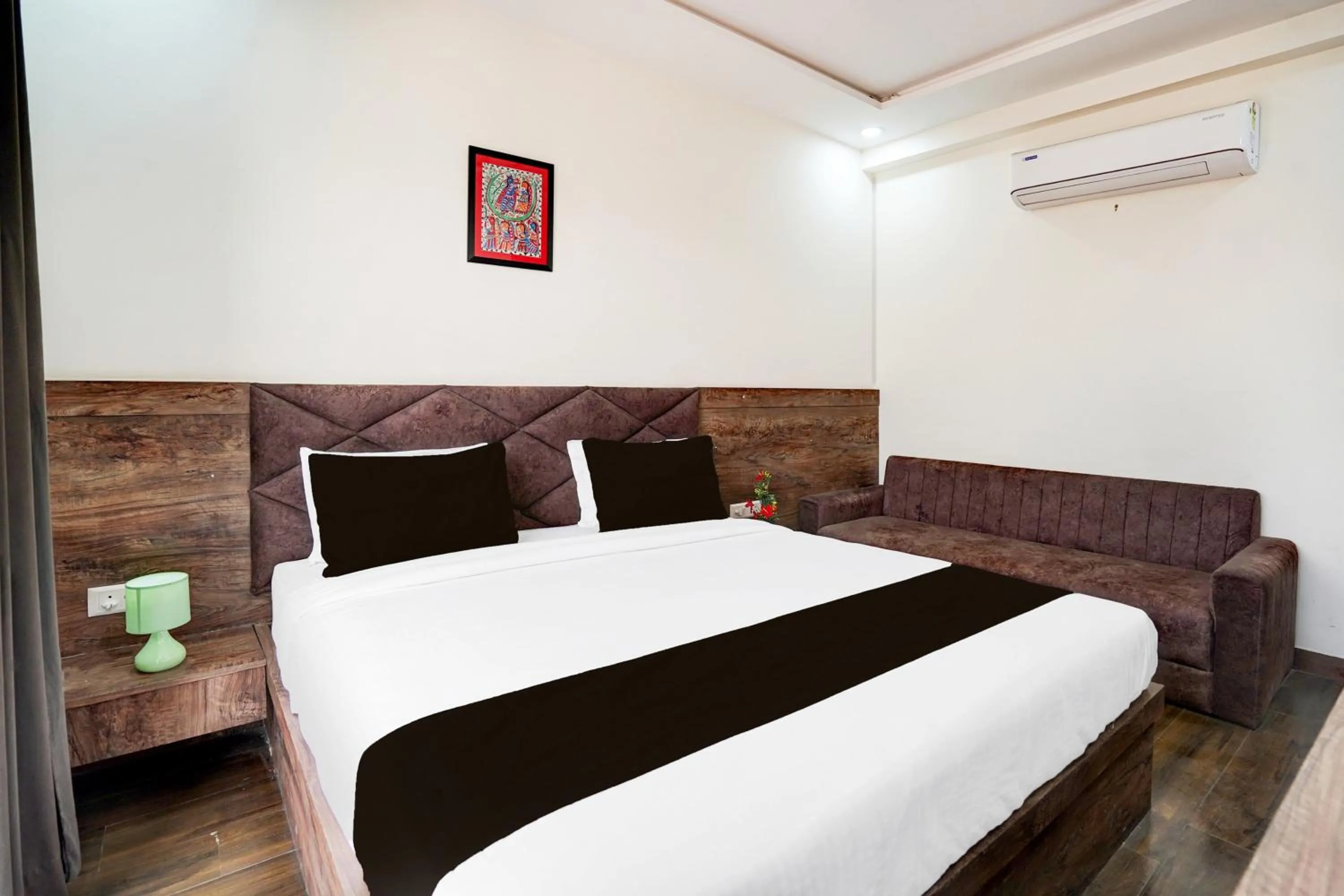 Bedroom, Bed in Townhouse Taj Mahal East Gate Formerly Royal Empire