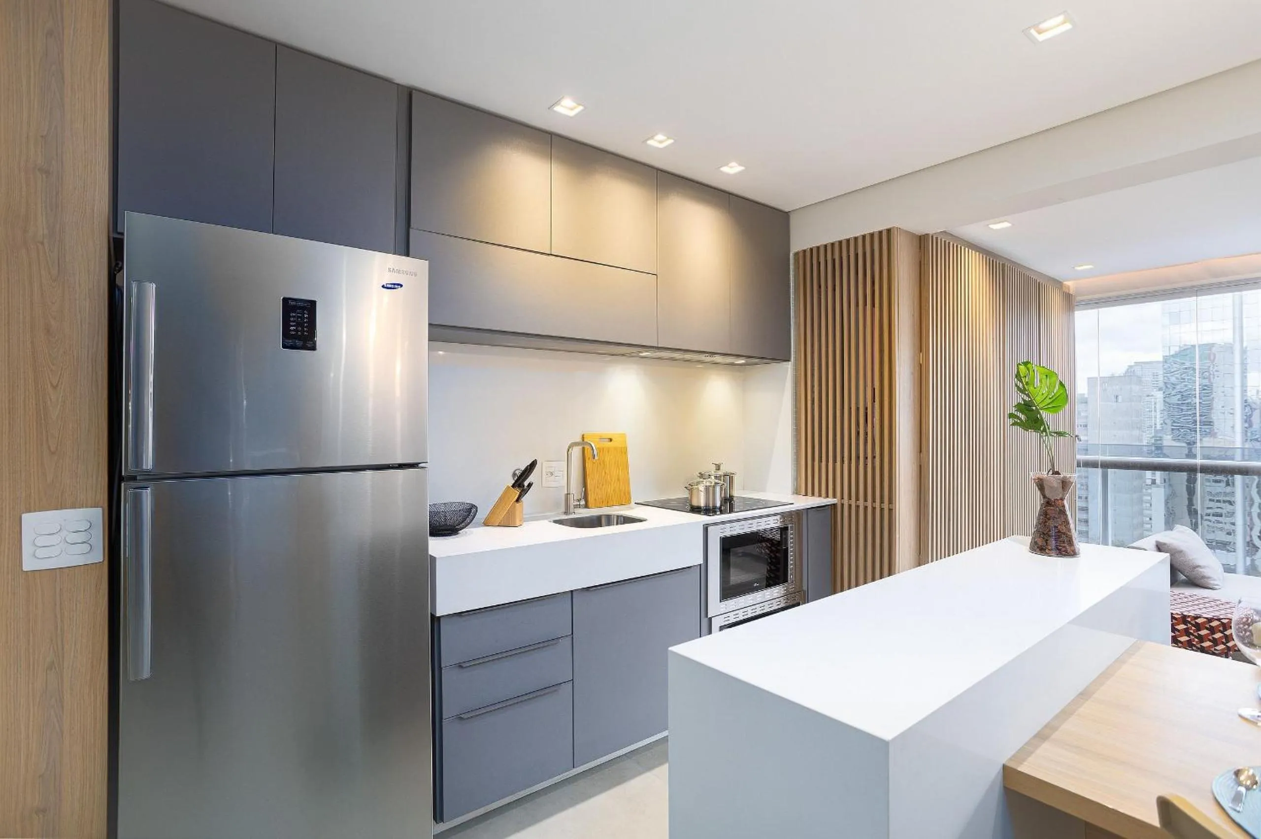 Kitchen or kitchenette in One Eleven Home And Work By Helbor