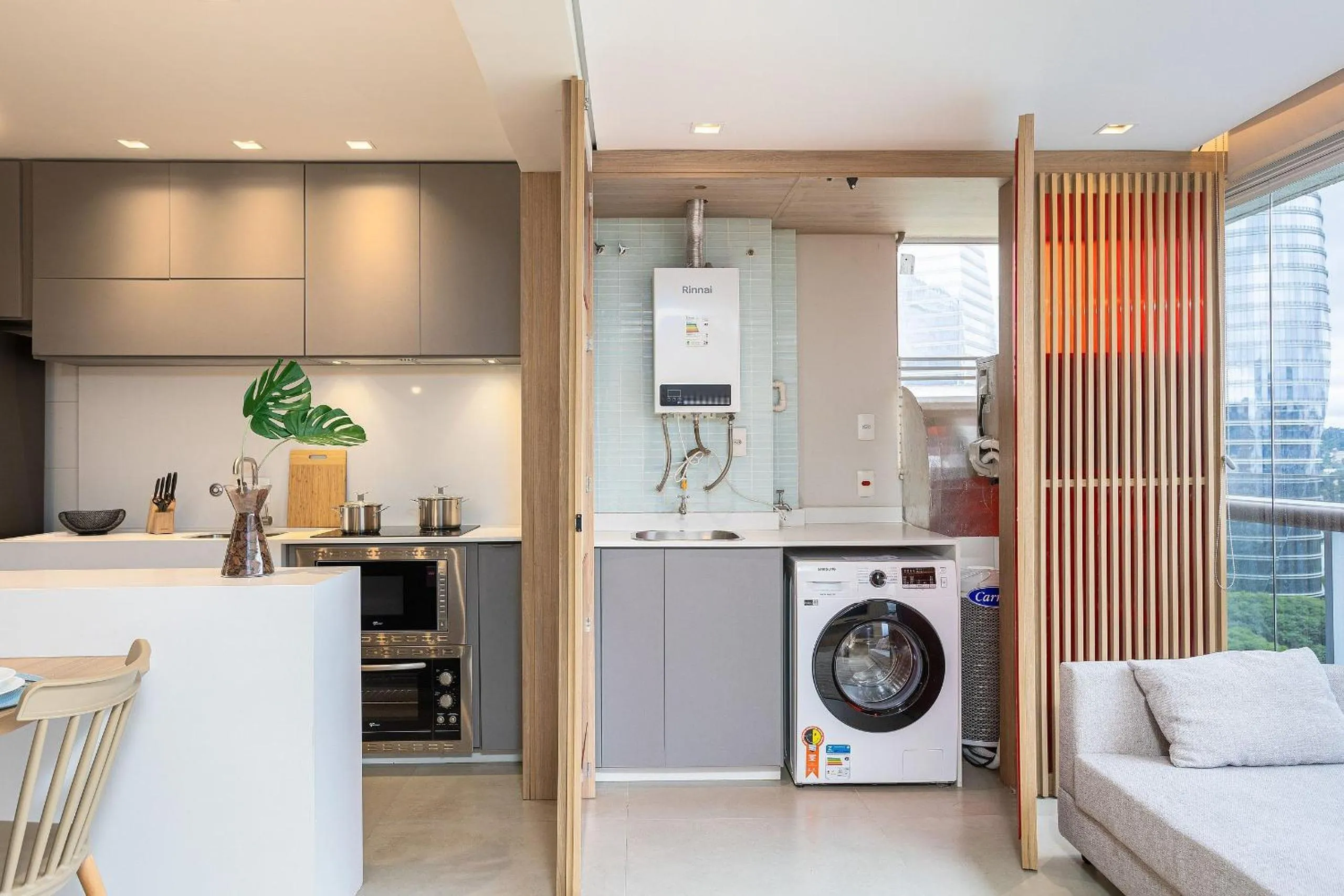 Kitchen or kitchenette in One Eleven Home And Work By Helbor