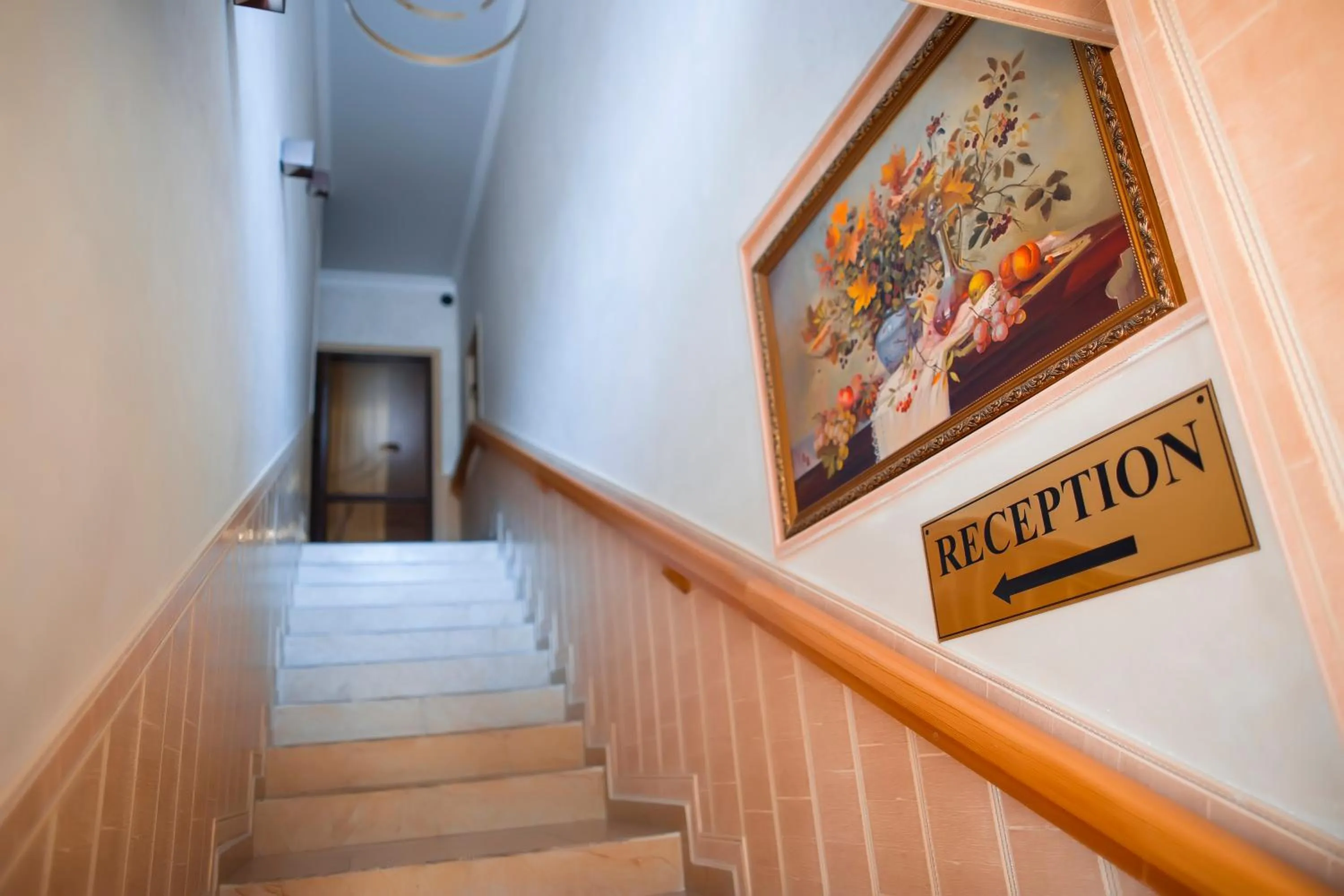 Communal lounge/ TV room in Versal Hotel