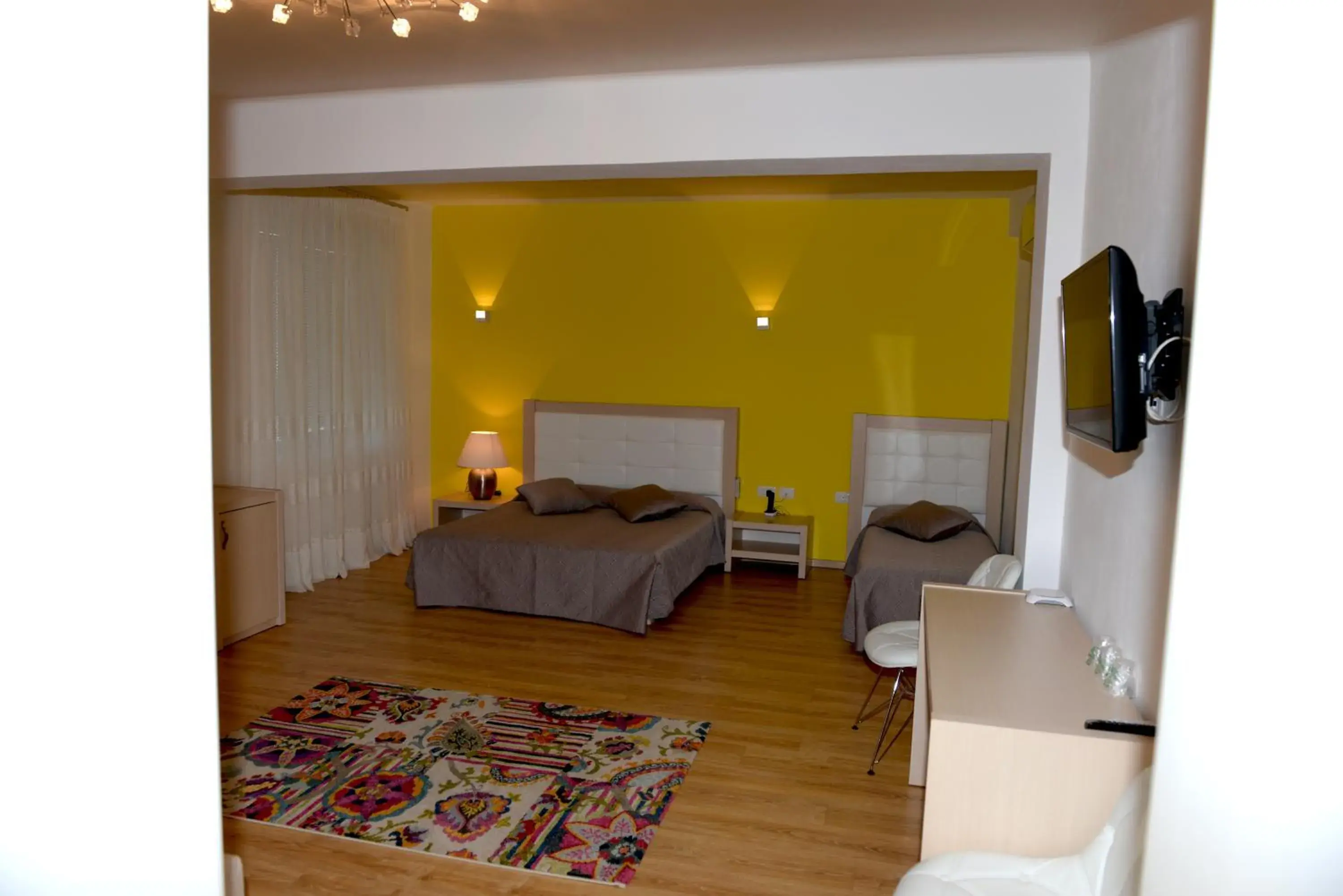 Double or Twin Room in Grand White City Hotel Double or Twin Room in Grand White City Hotel