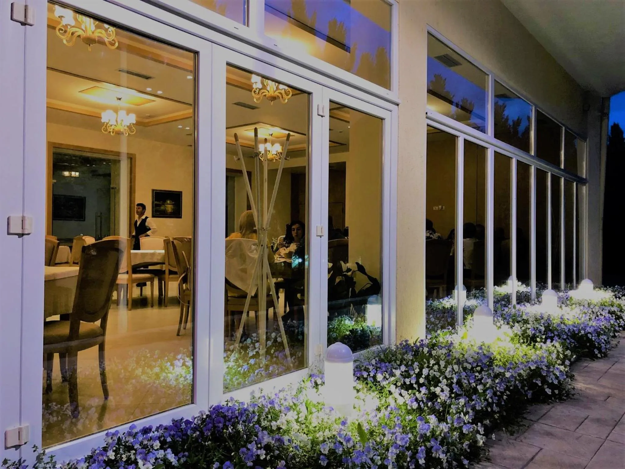 Decorative detail in Grand White City Hotel